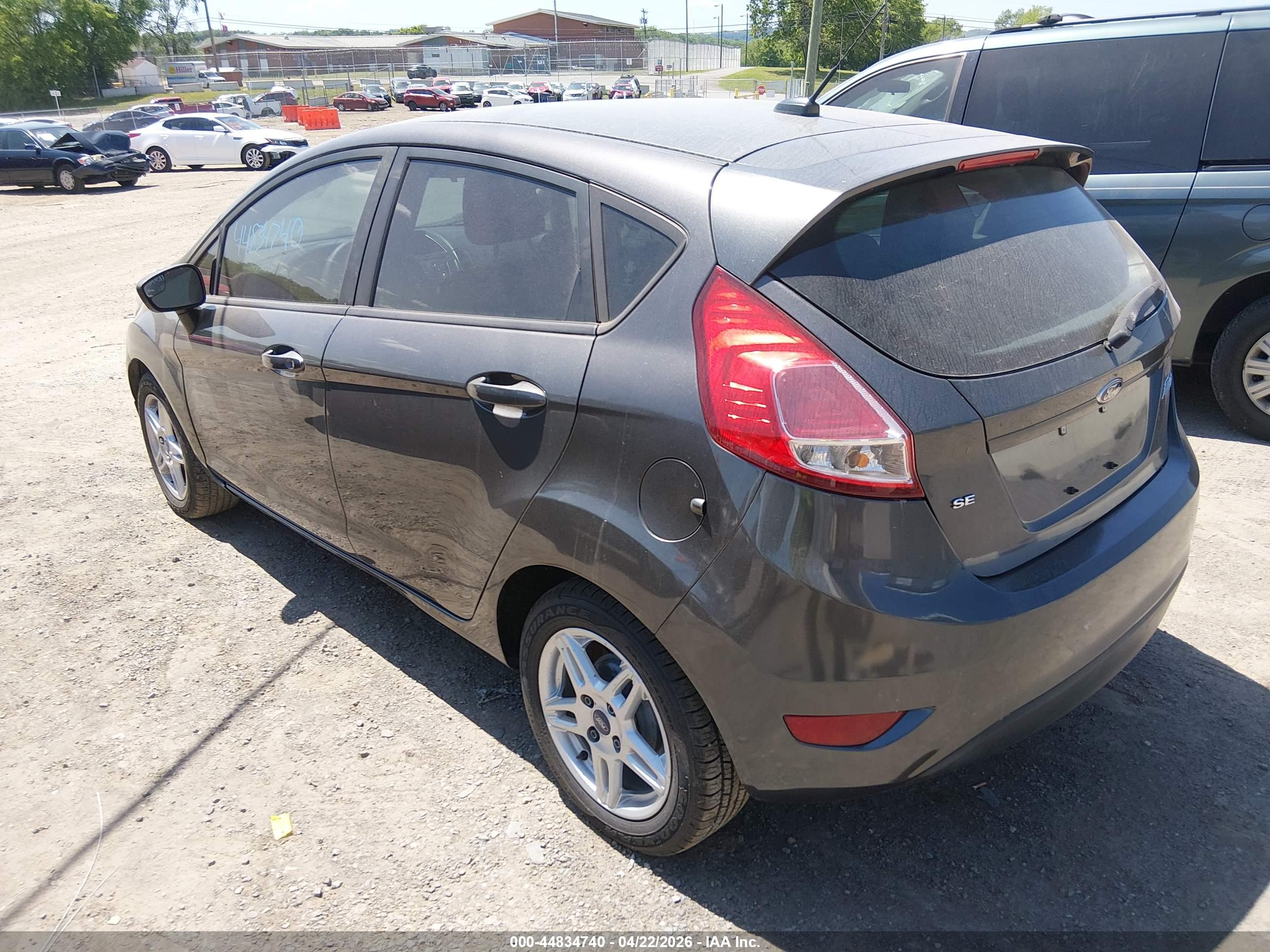 FORD FIESTA image 3