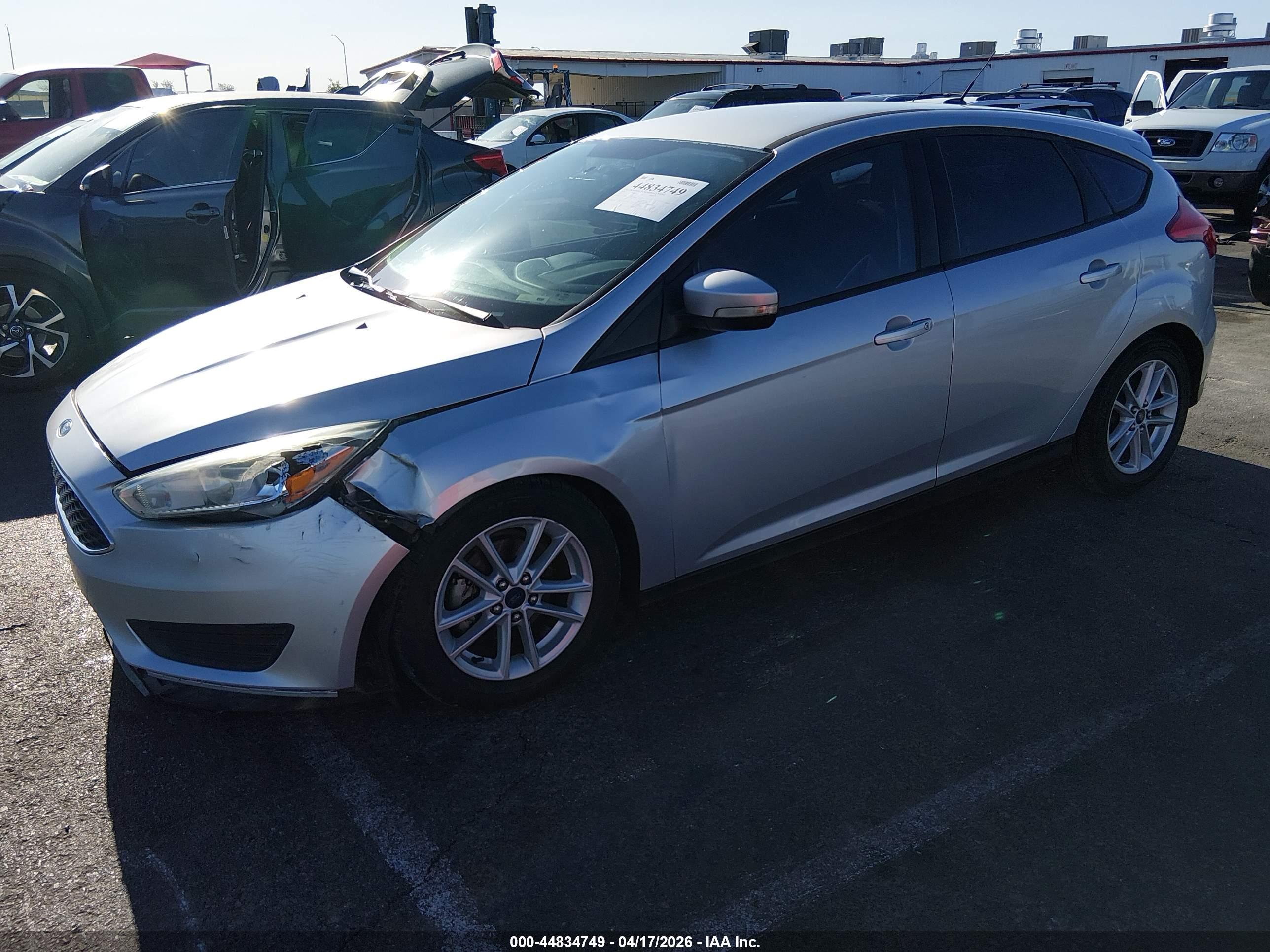 FORD FOCUS image 2