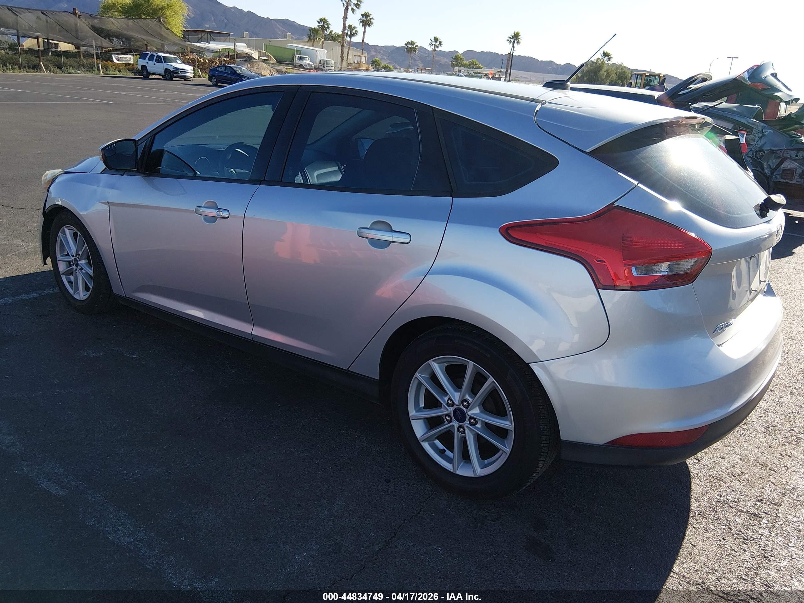 FORD FOCUS image 3