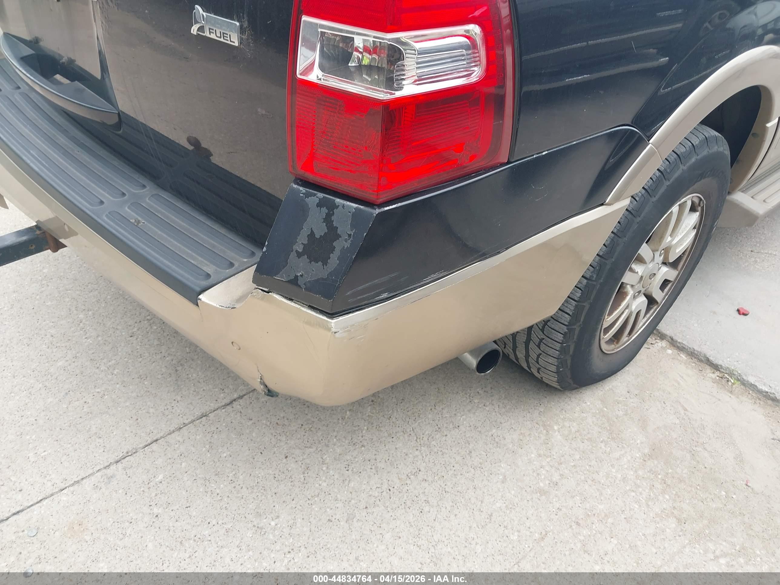 FORD EXPEDITION image 6