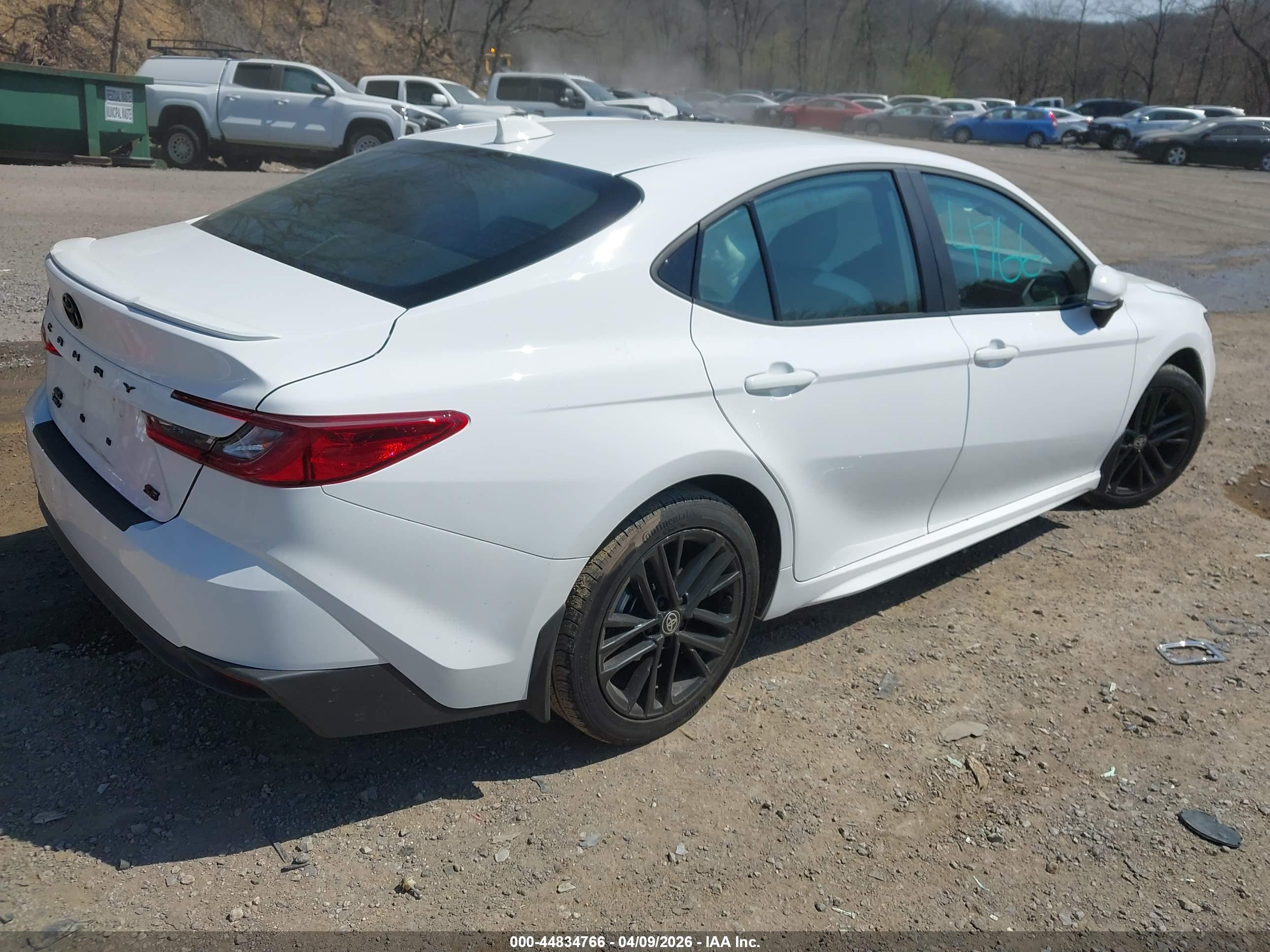 TOYOTA CAMRY image 4