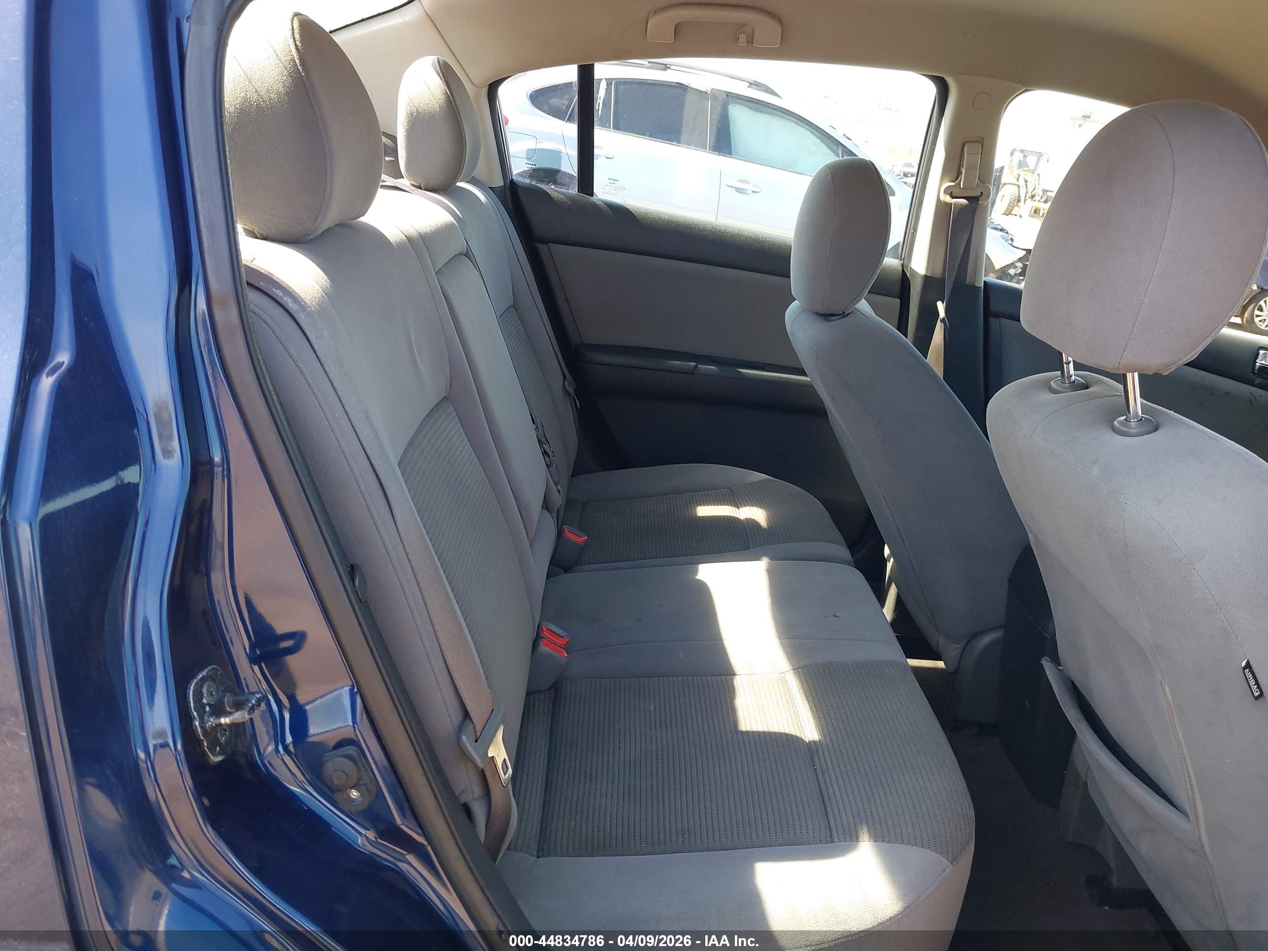NISSAN SENTRA image 8