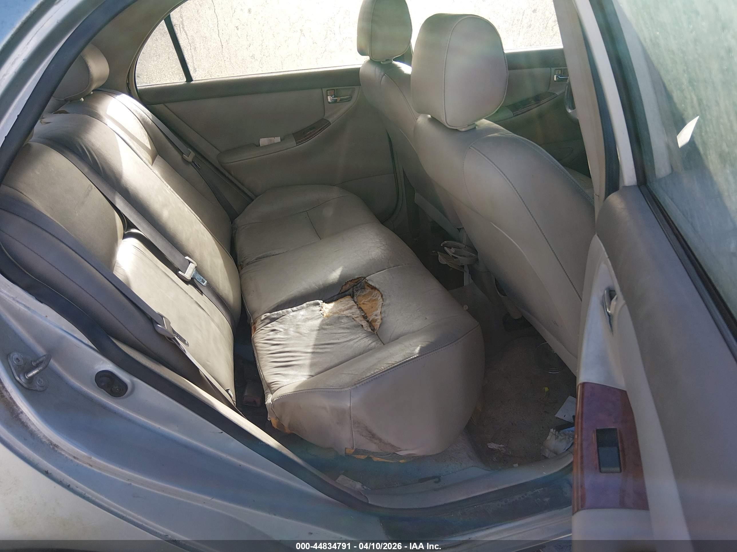TOYOTA COROLLA image 8