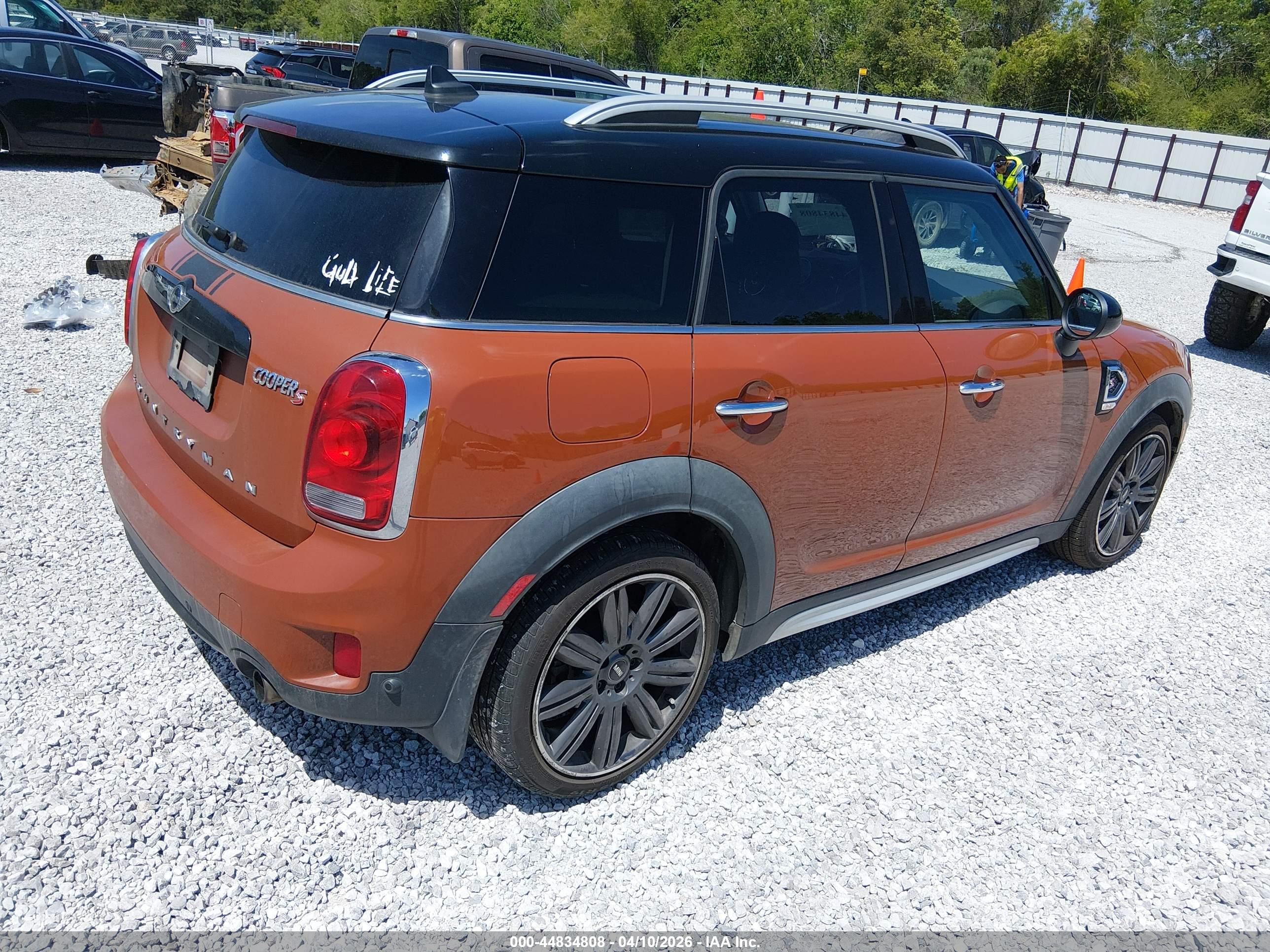 MINI COUNTRYMAN image 4