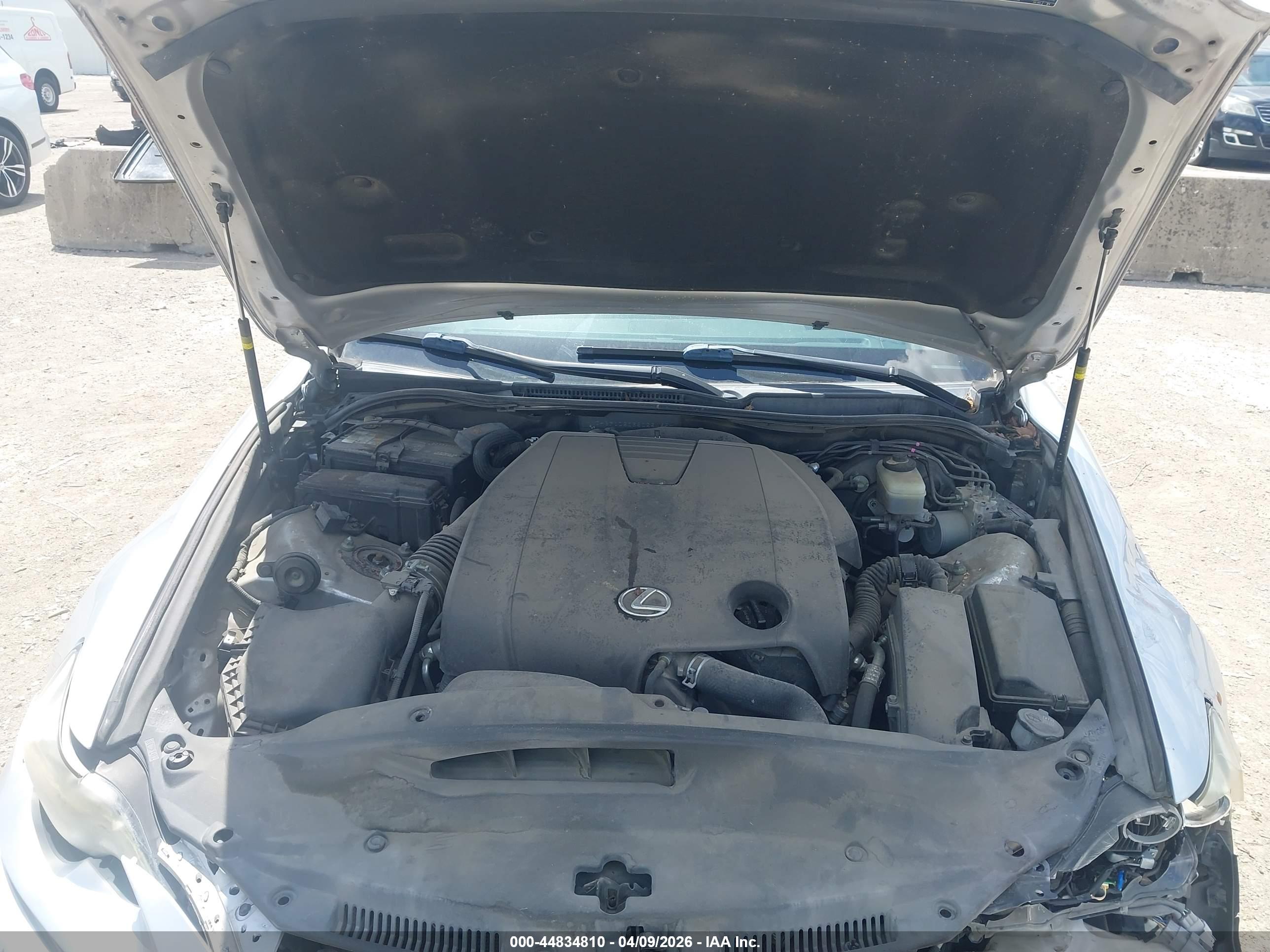 LEXUS IS image 10