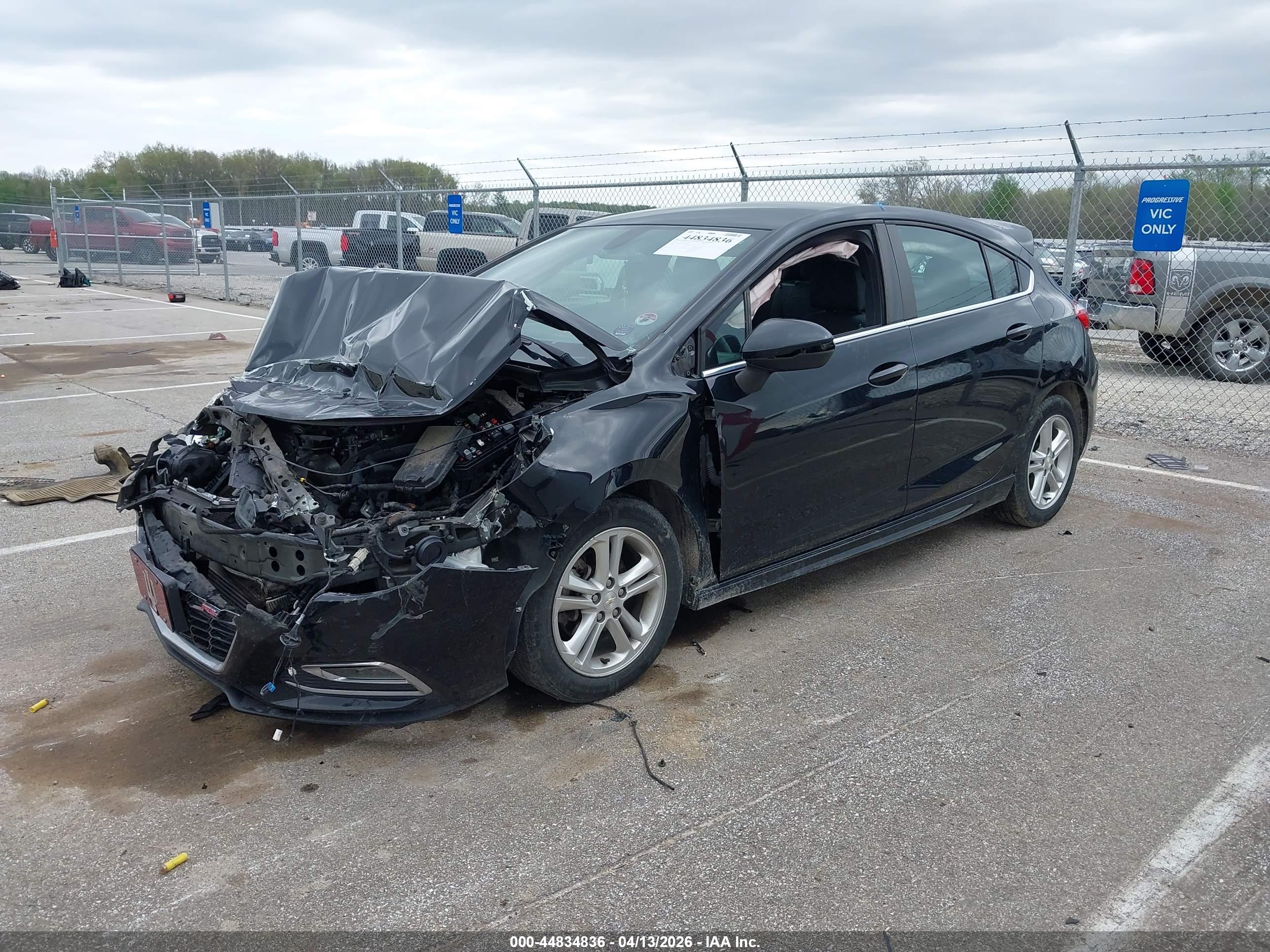 CHEVROLET CRUZE image 2