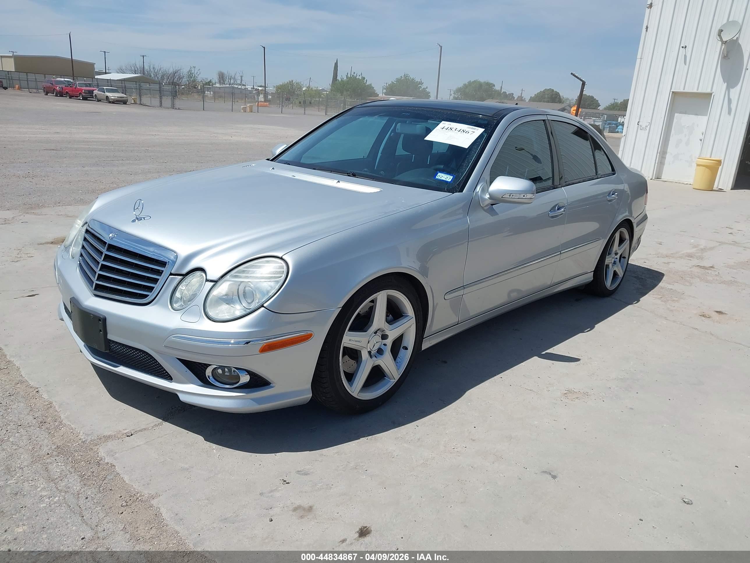 MERCEDES-BENZ E image 2