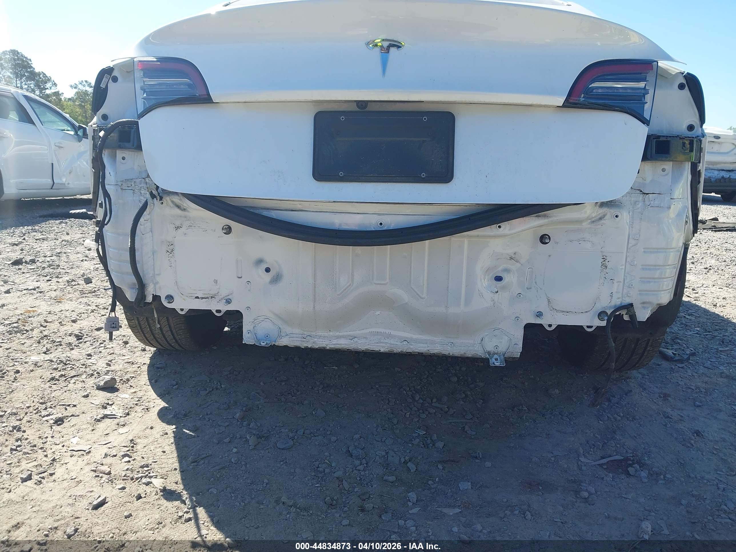 TESLA MODEL image 6