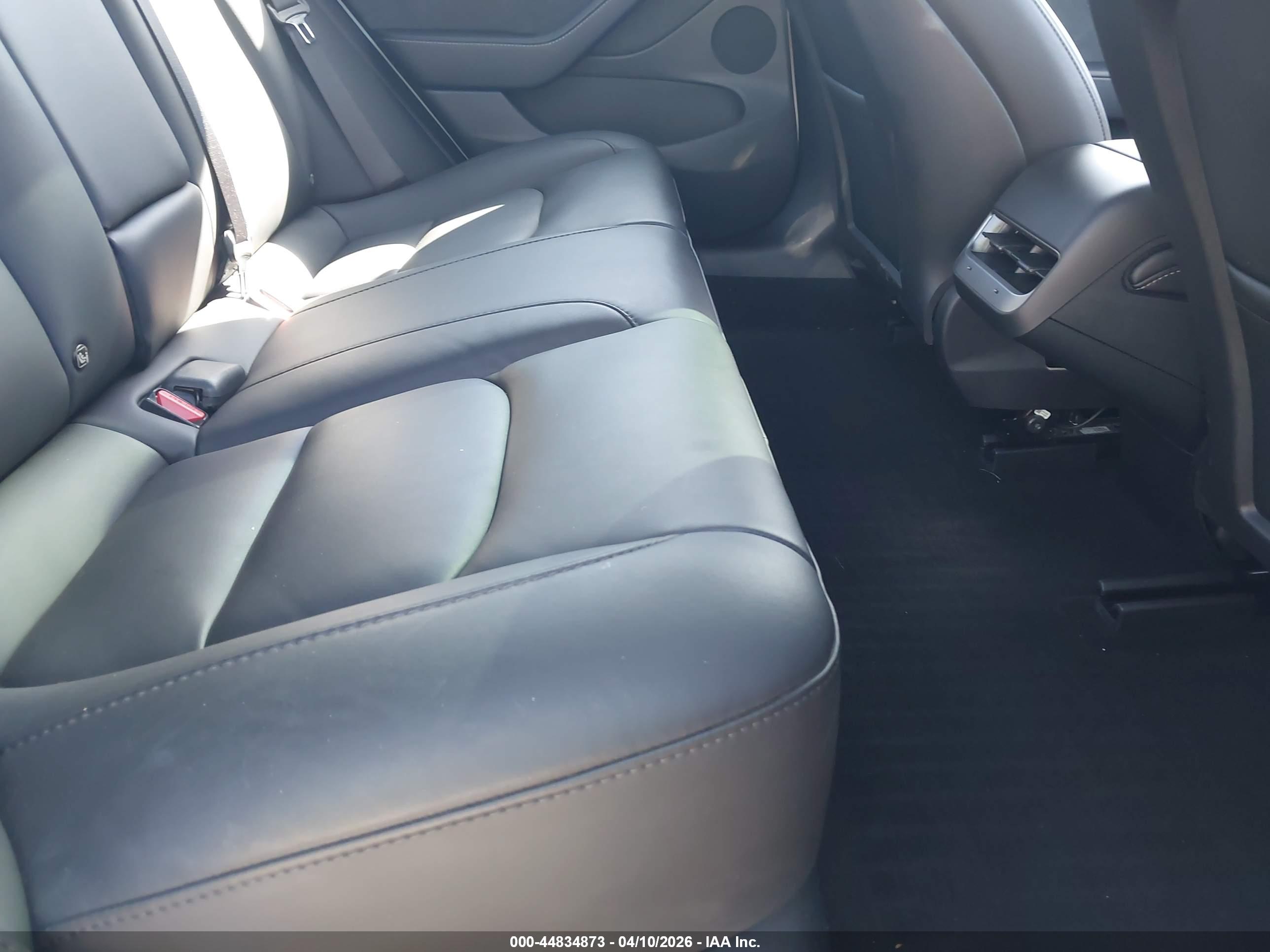 TESLA MODEL image 8