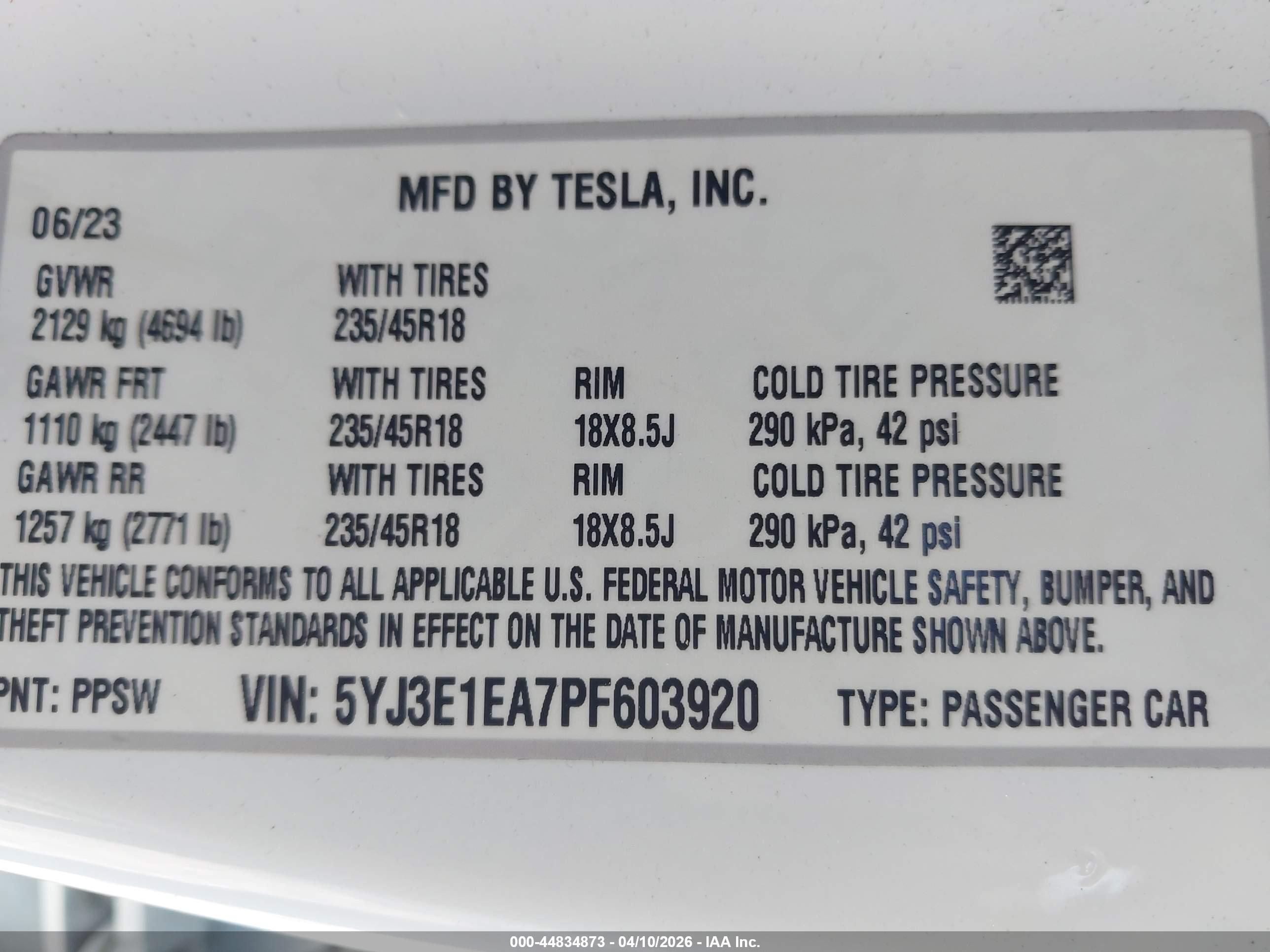 TESLA MODEL image 9