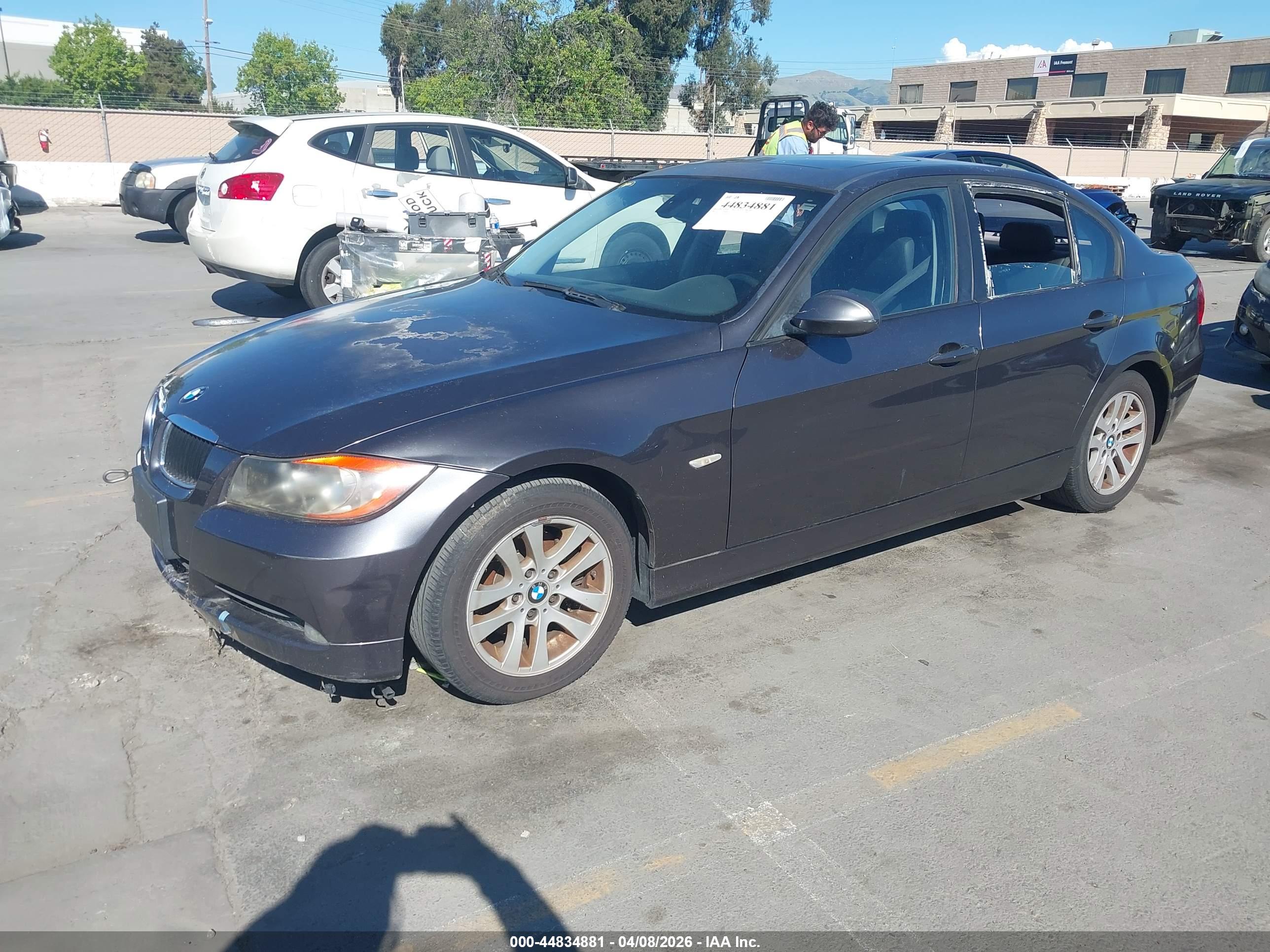 BMW 328I image 2