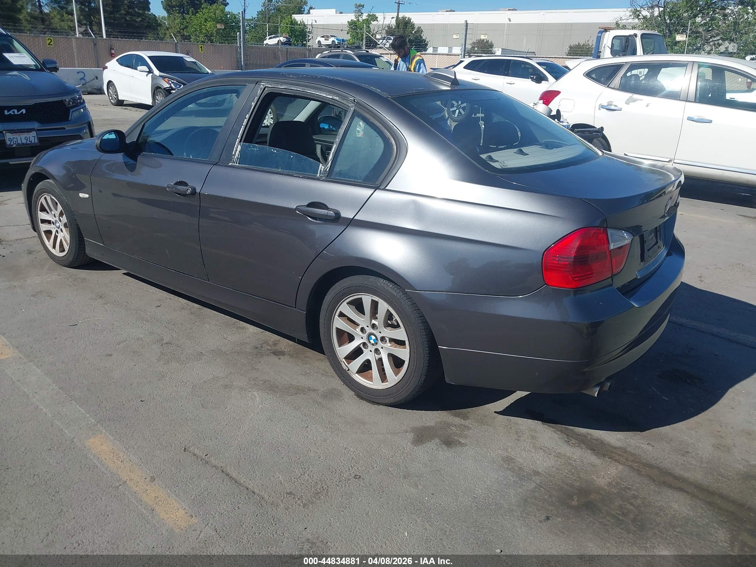 BMW 328I image 3