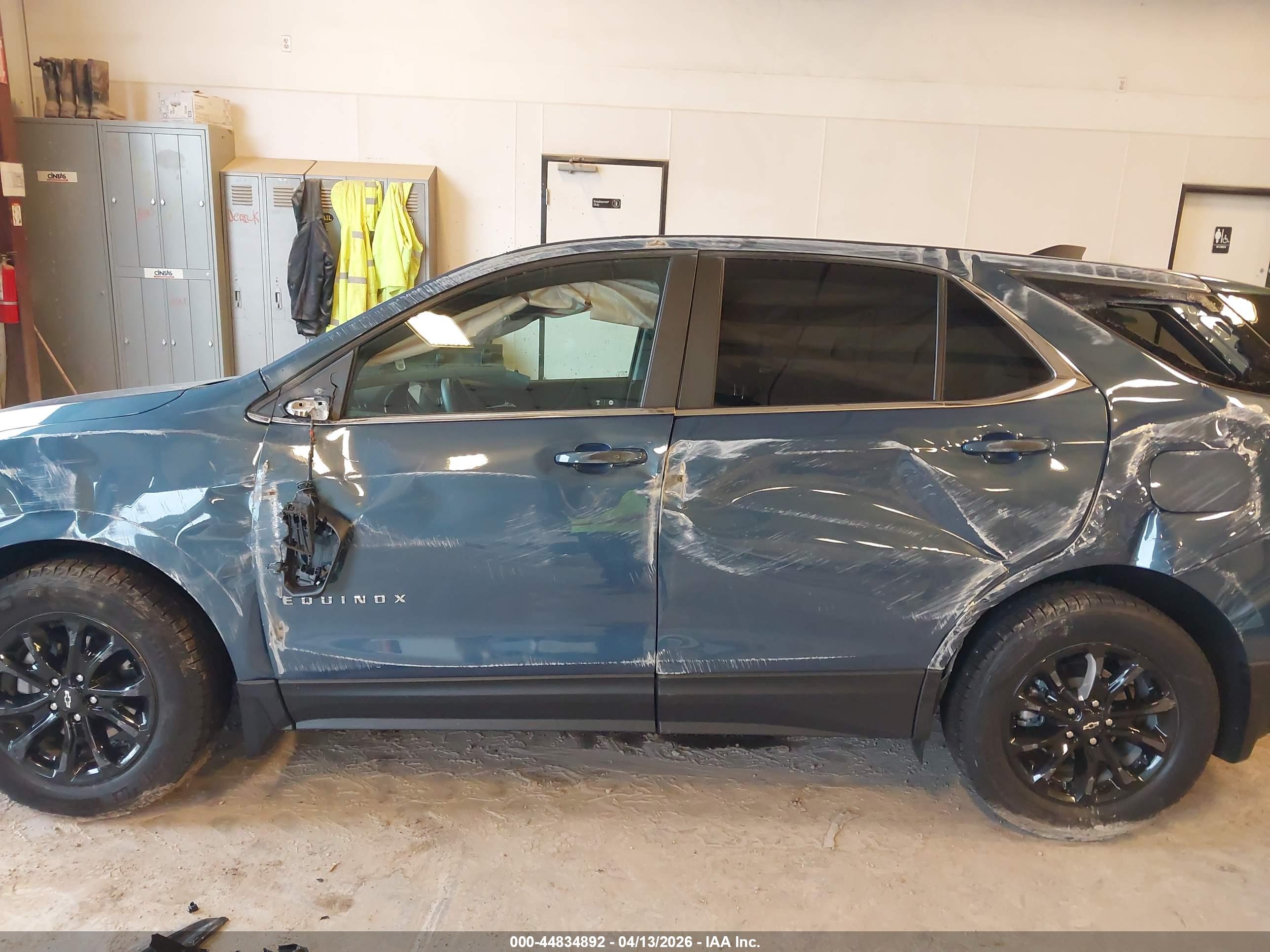 CHEVROLET EQUINOX image 6