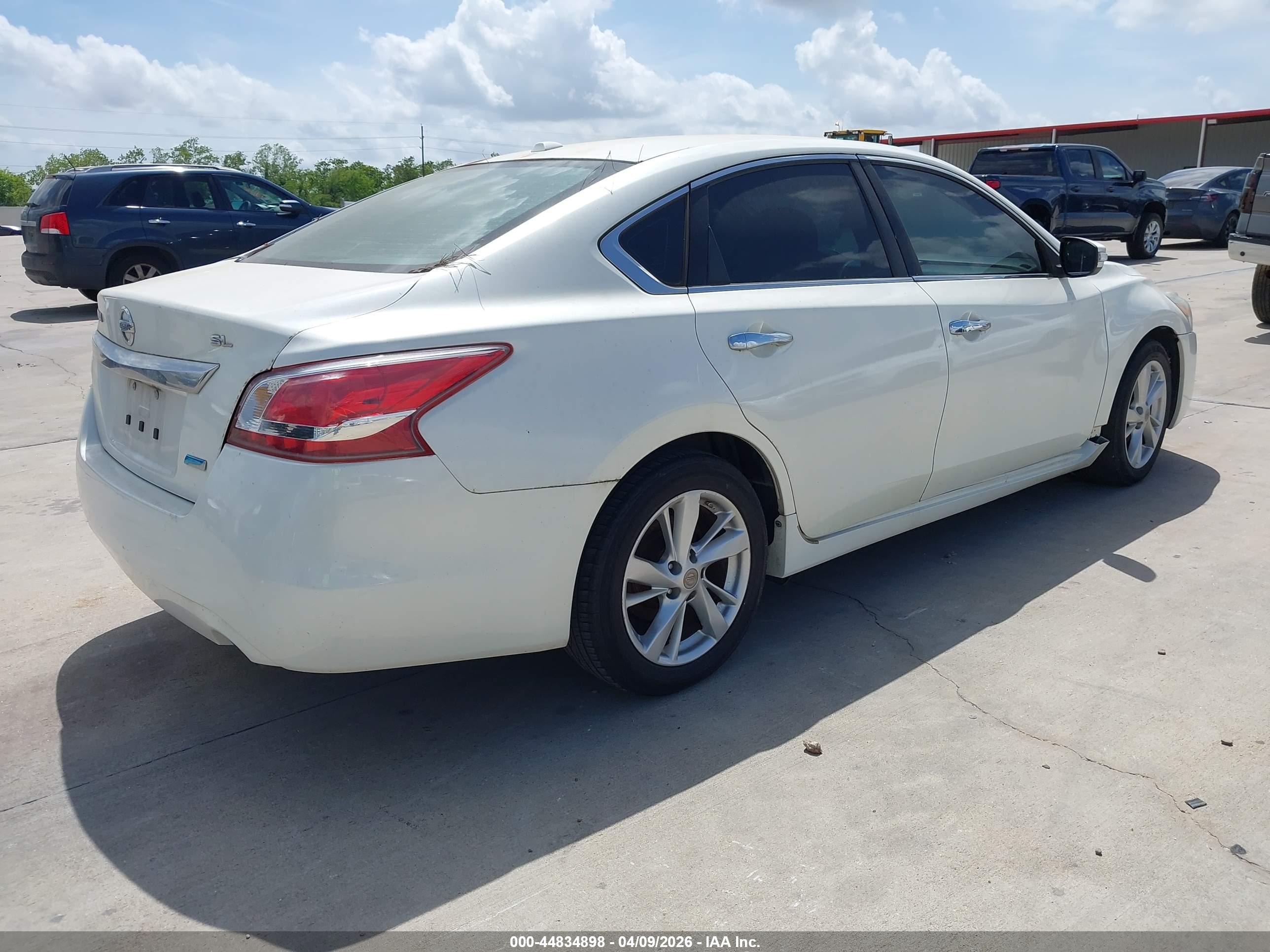 NISSAN ALTIMA image 4
