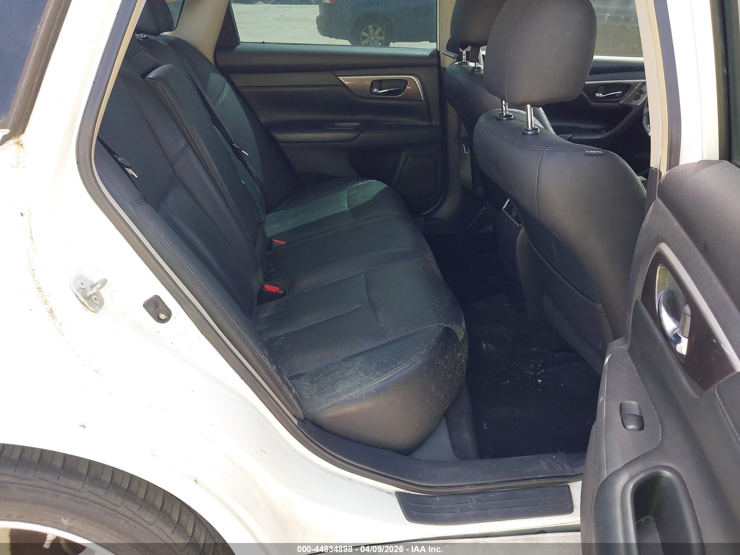 NISSAN ALTIMA image 8