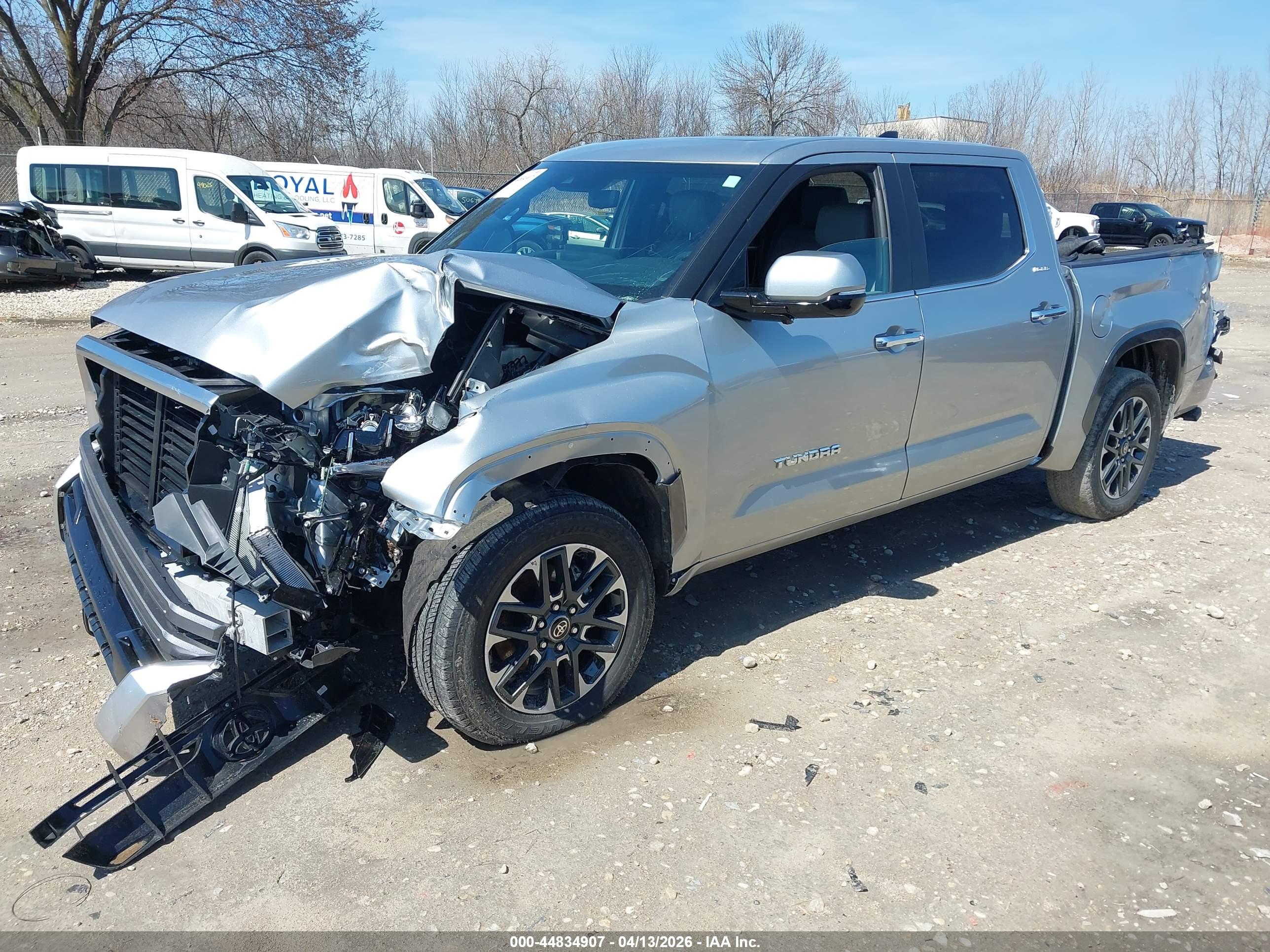 TOYOTA TUNDRA image 2