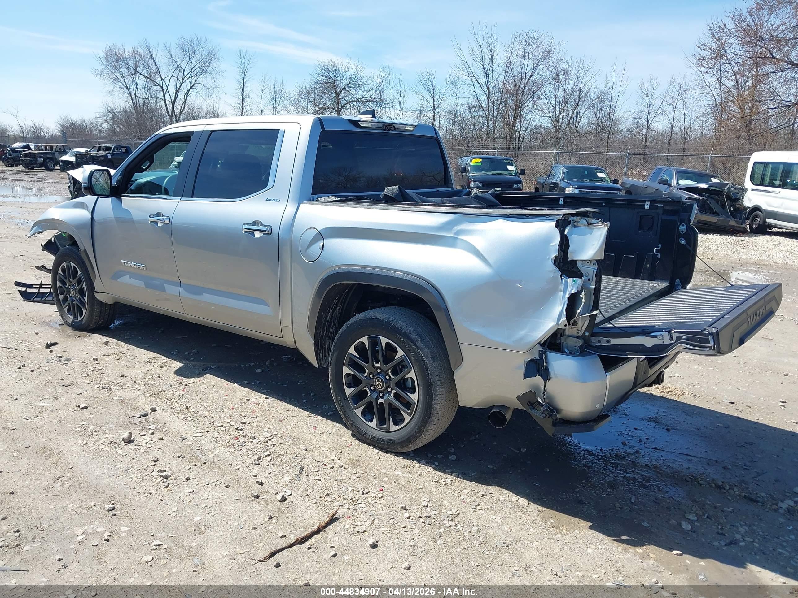TOYOTA TUNDRA image 3