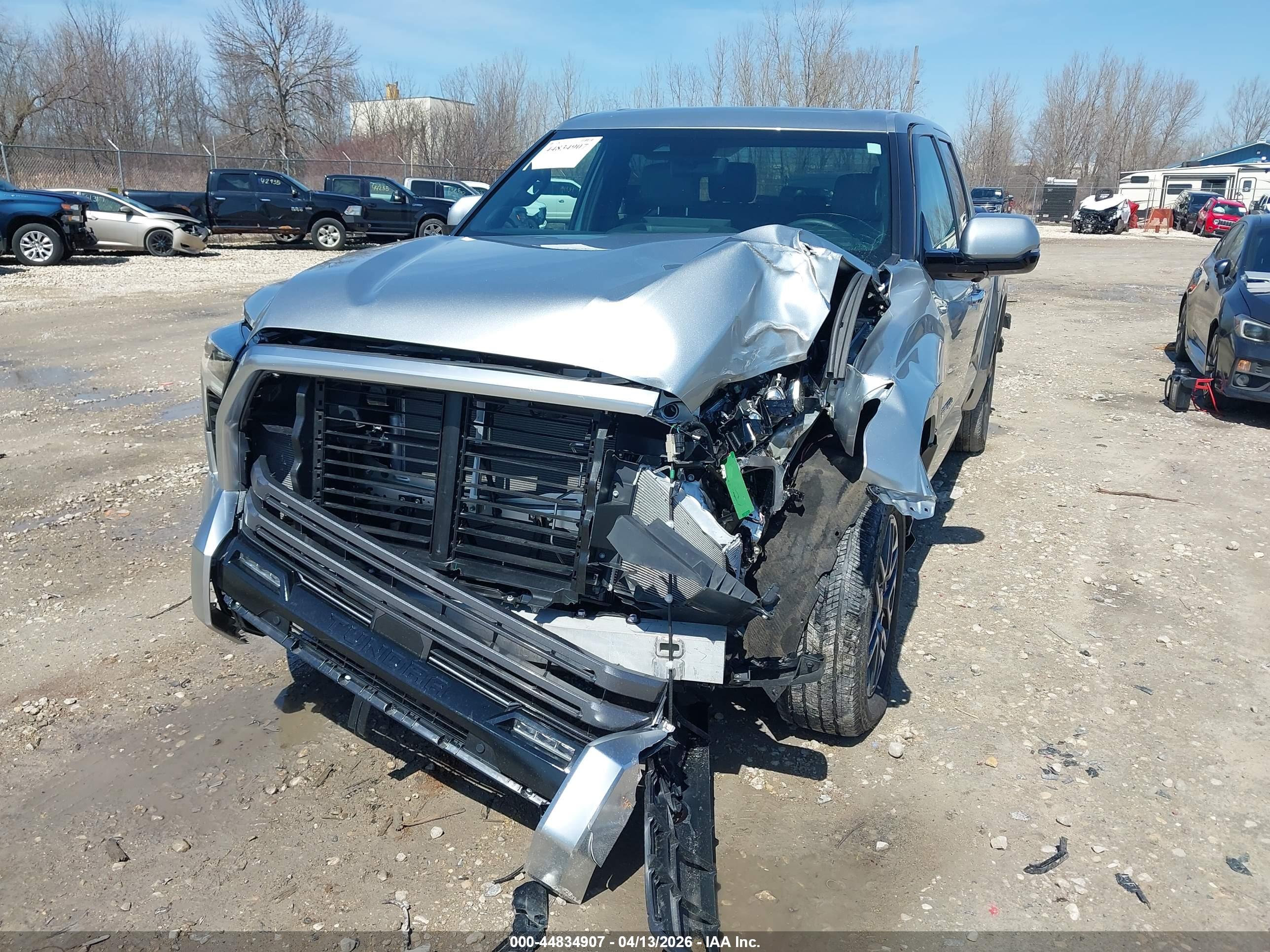 TOYOTA TUNDRA image 6