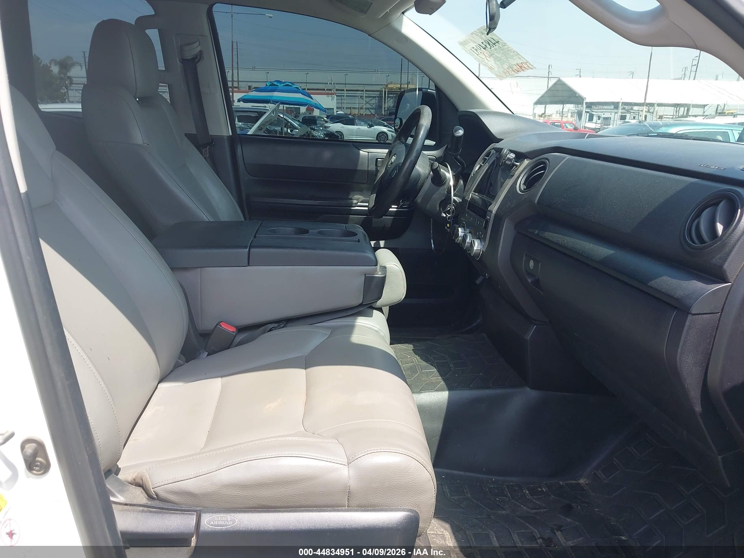 TOYOTA TUNDRA image 5