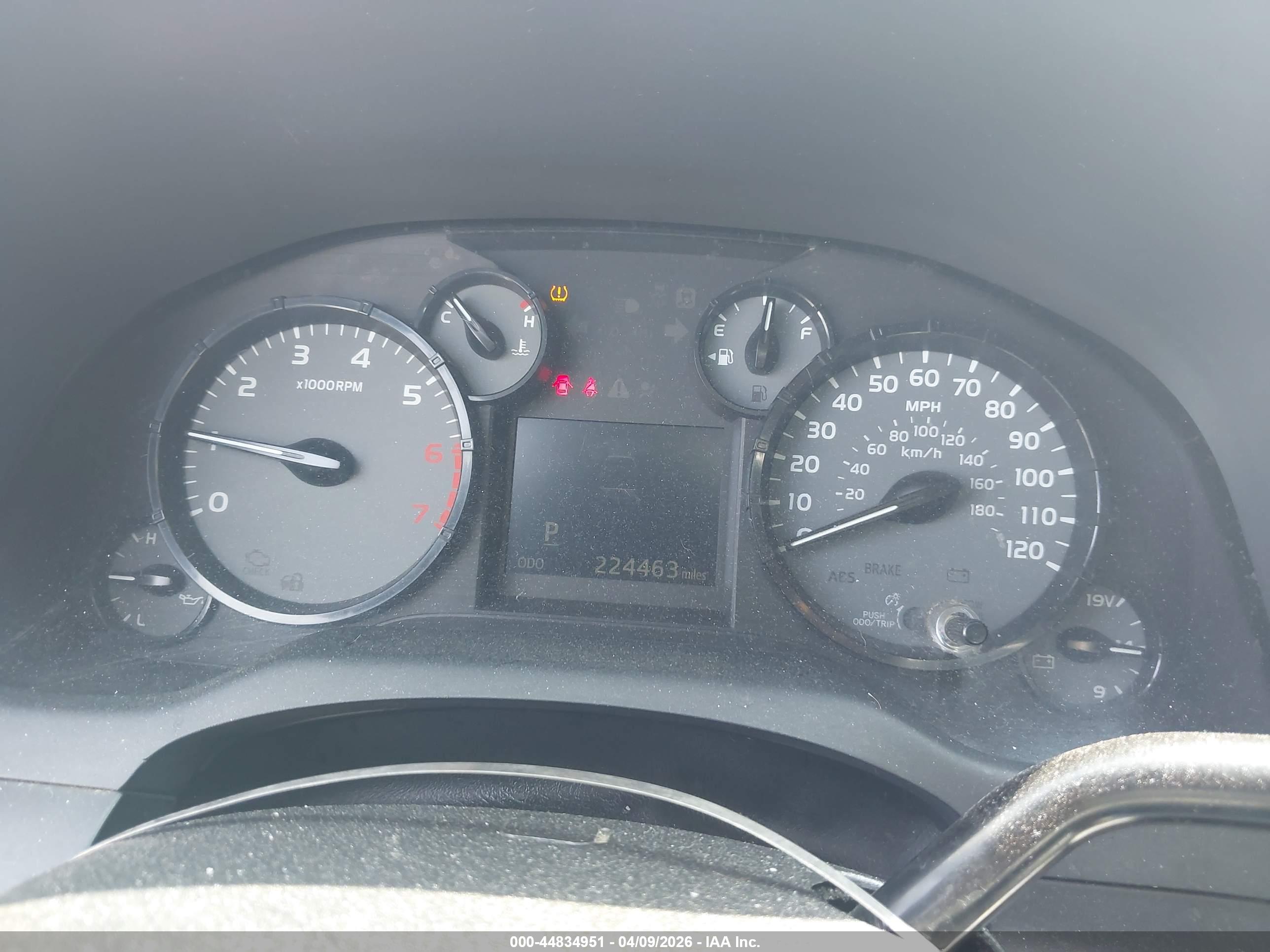 TOYOTA TUNDRA image 7