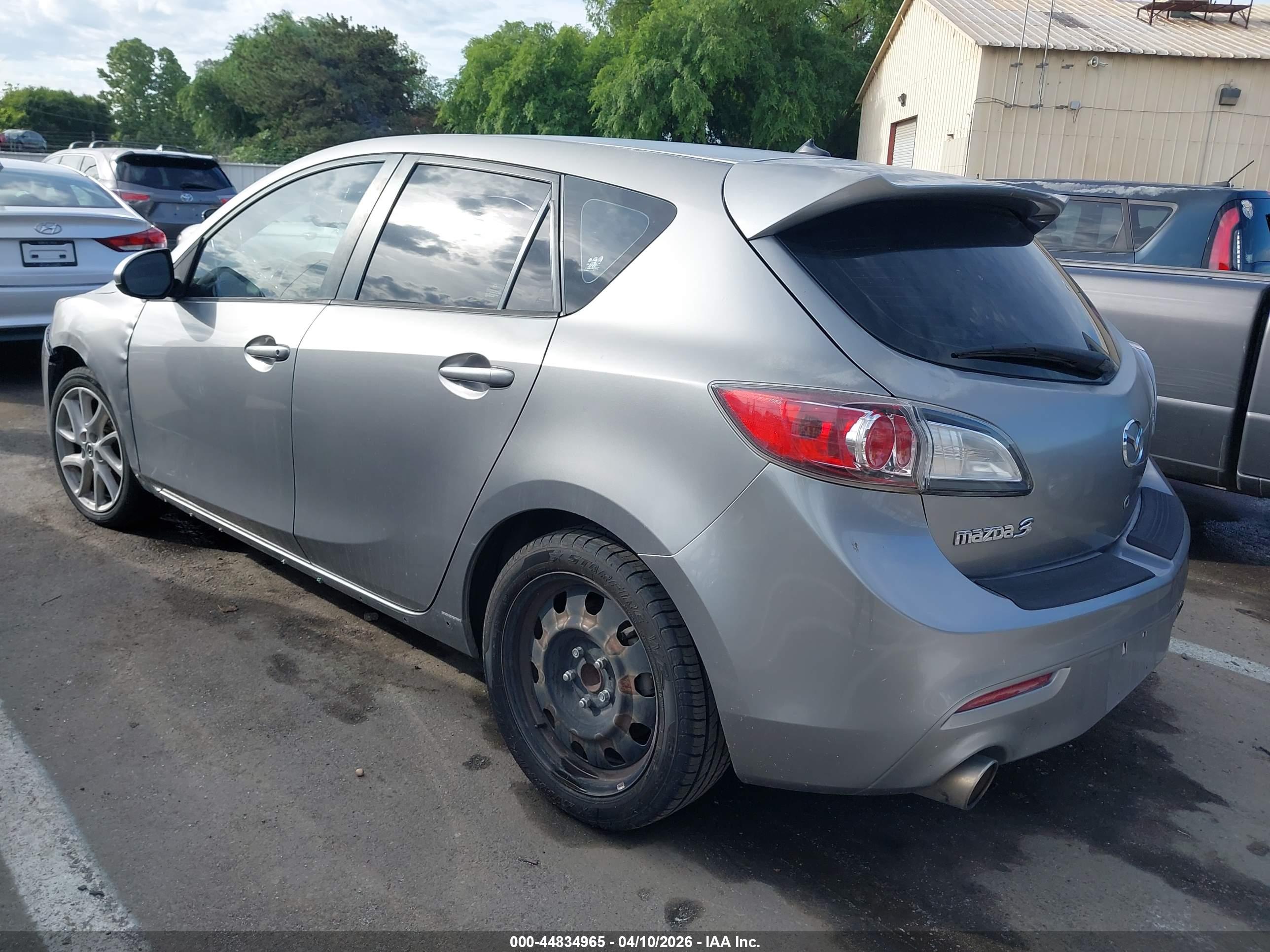 MAZDA MAZDA3 image 3