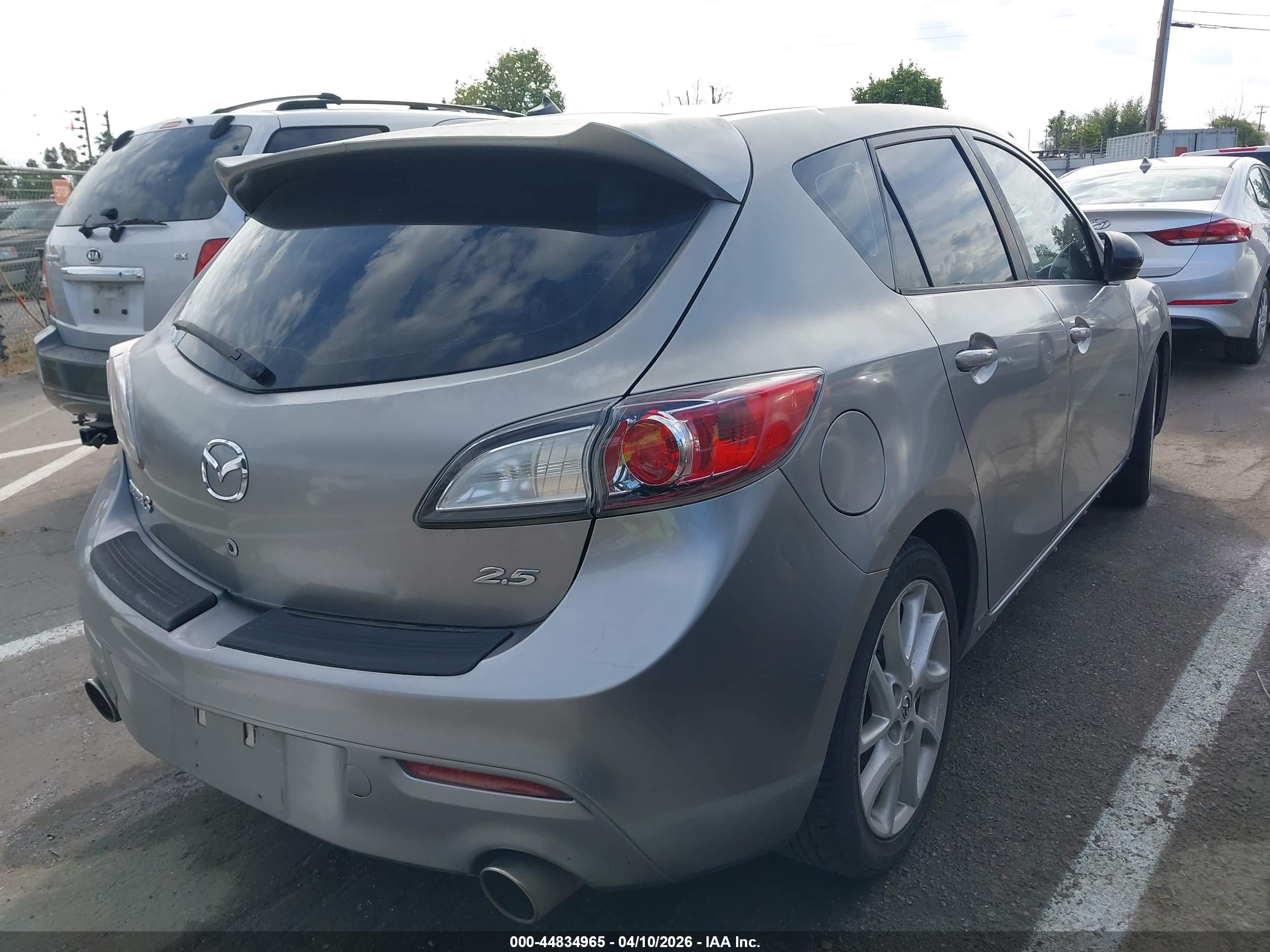 MAZDA MAZDA3 image 4