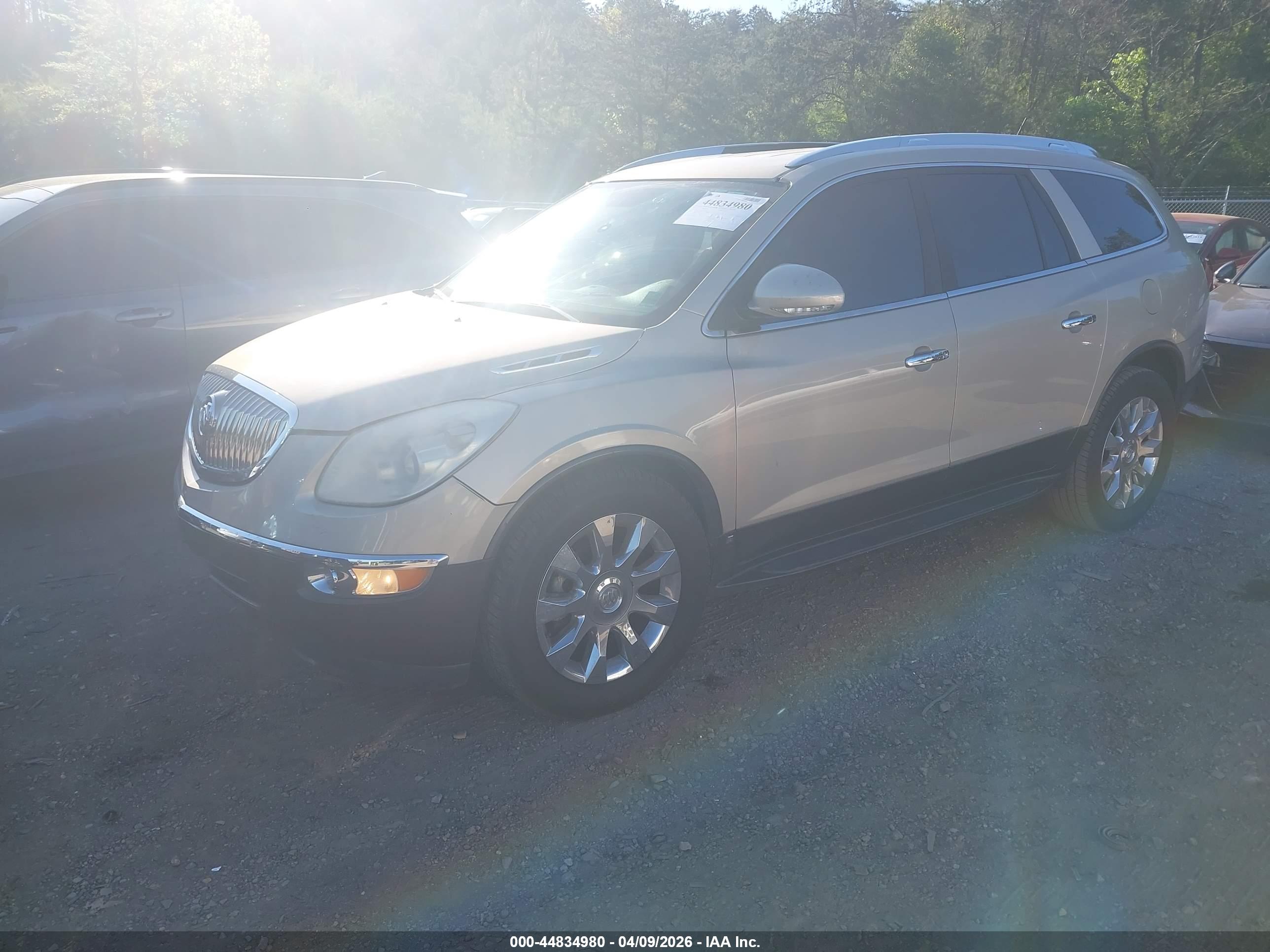 BUICK ENCLAVE image 2