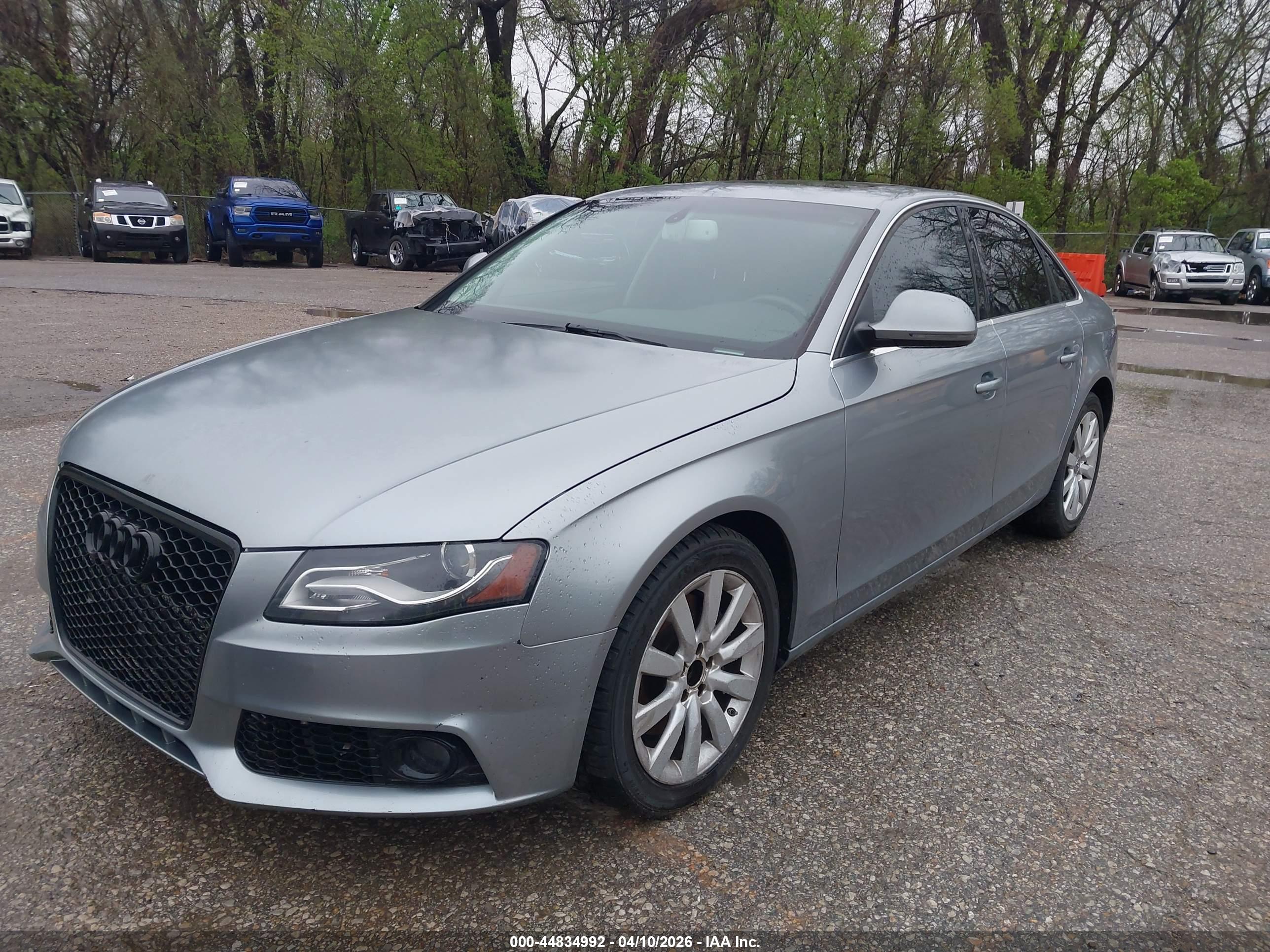 AUDI A4 image 2
