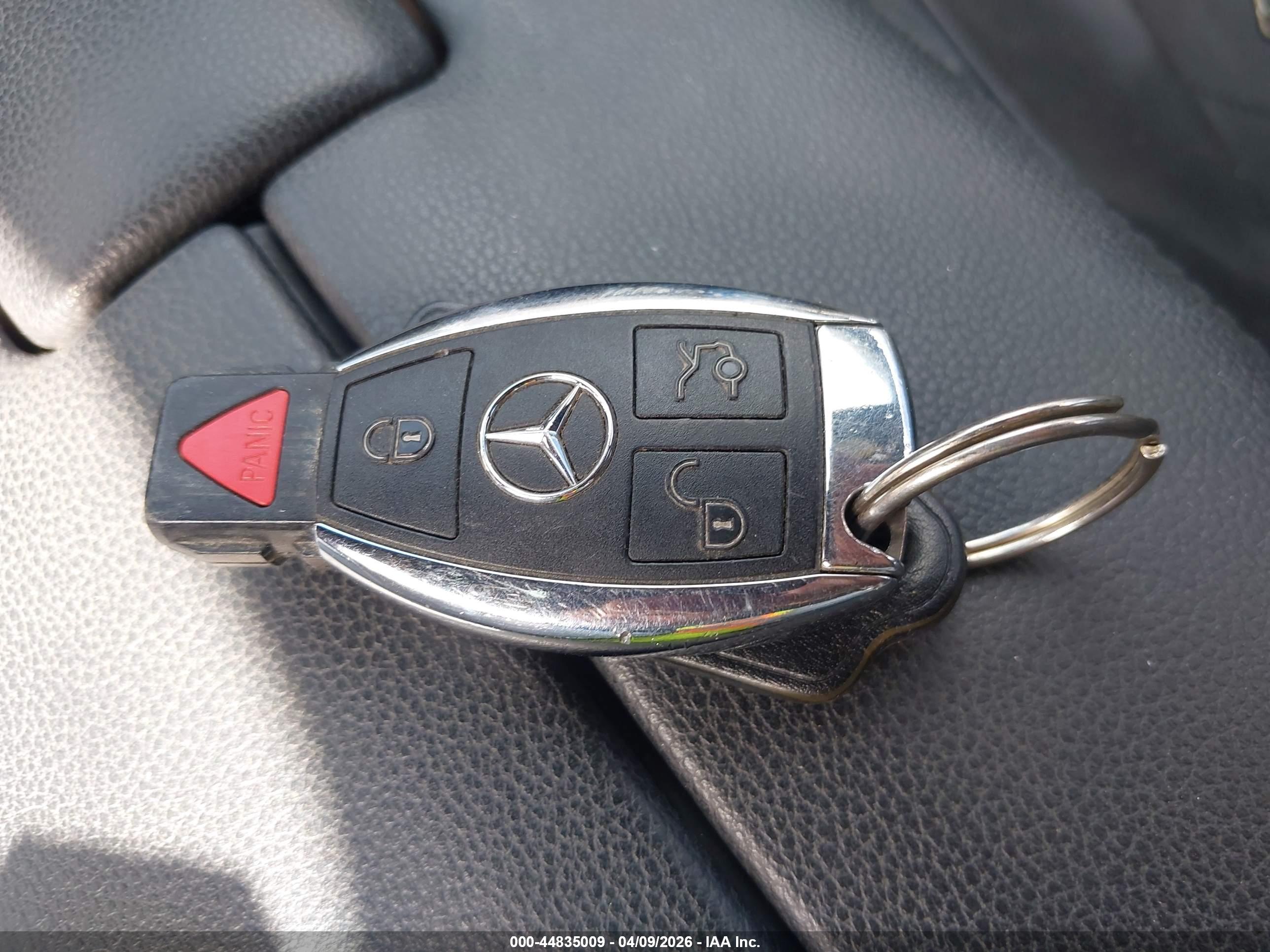MERCEDES-BENZ E image 11