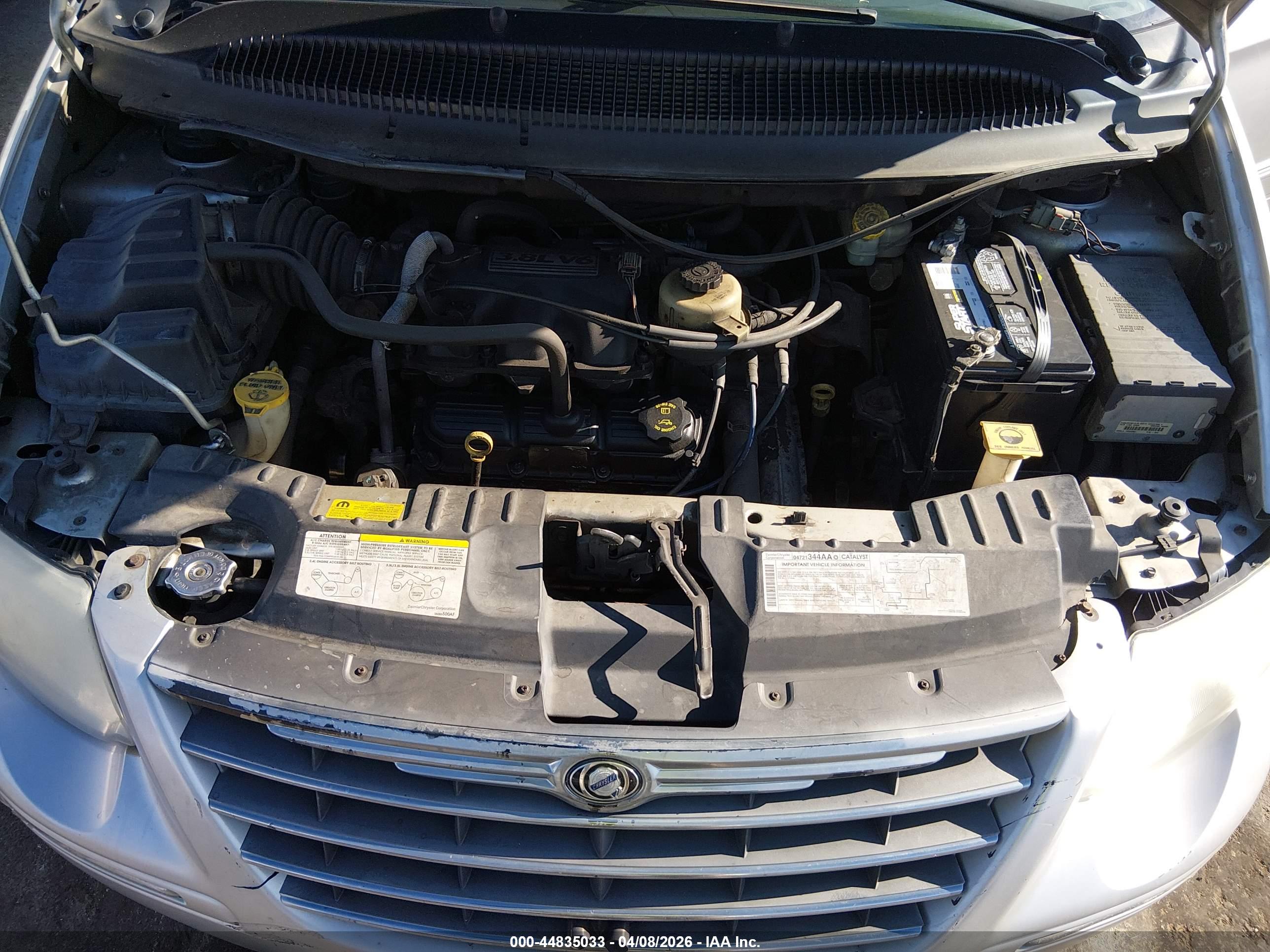 CHRYSLER TOWN image 10