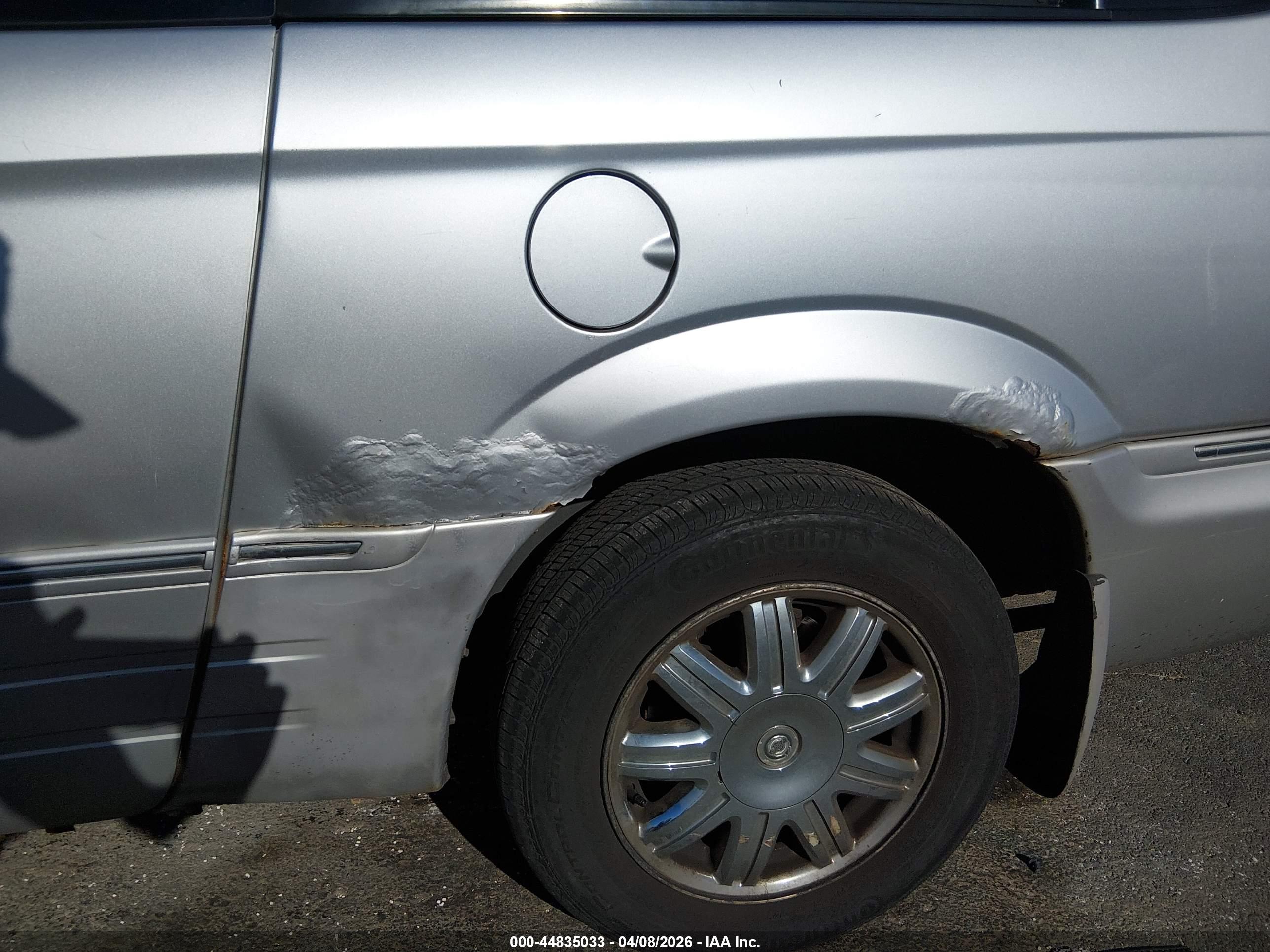 CHRYSLER TOWN image 6