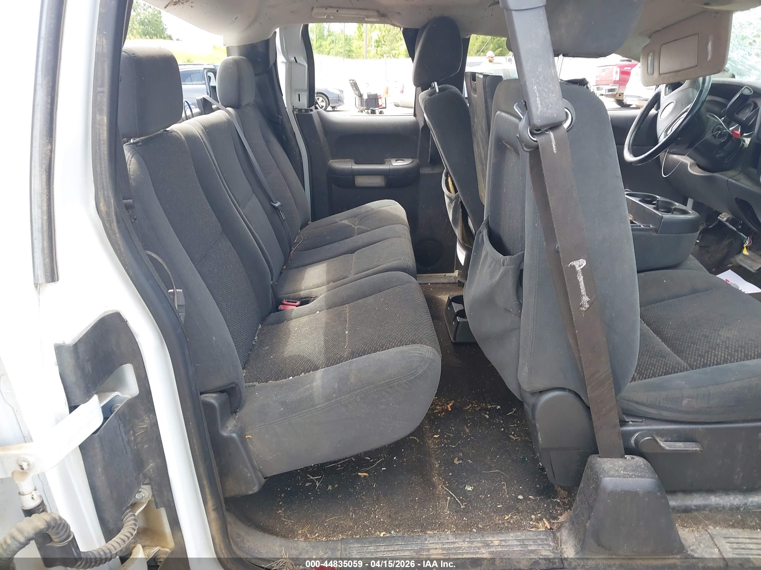 CHEVROLET SILVERADO image 8