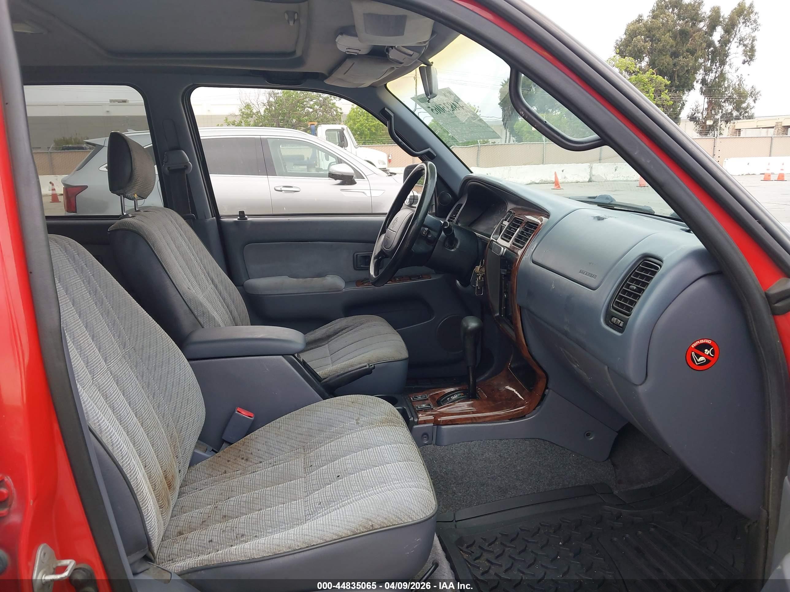TOYOTA 4RUNNER image 5