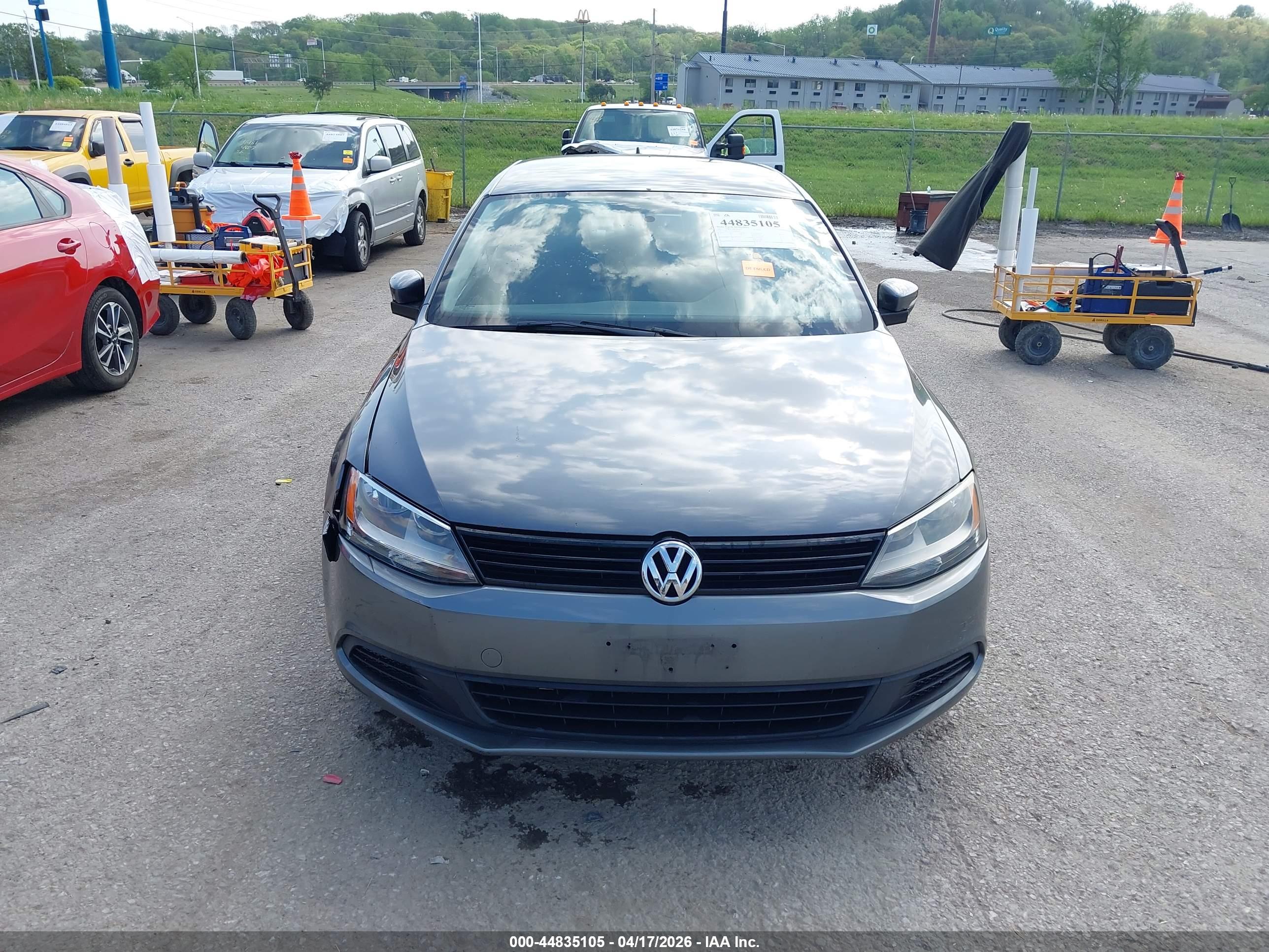 VOLKSWAGEN JETTA image 6