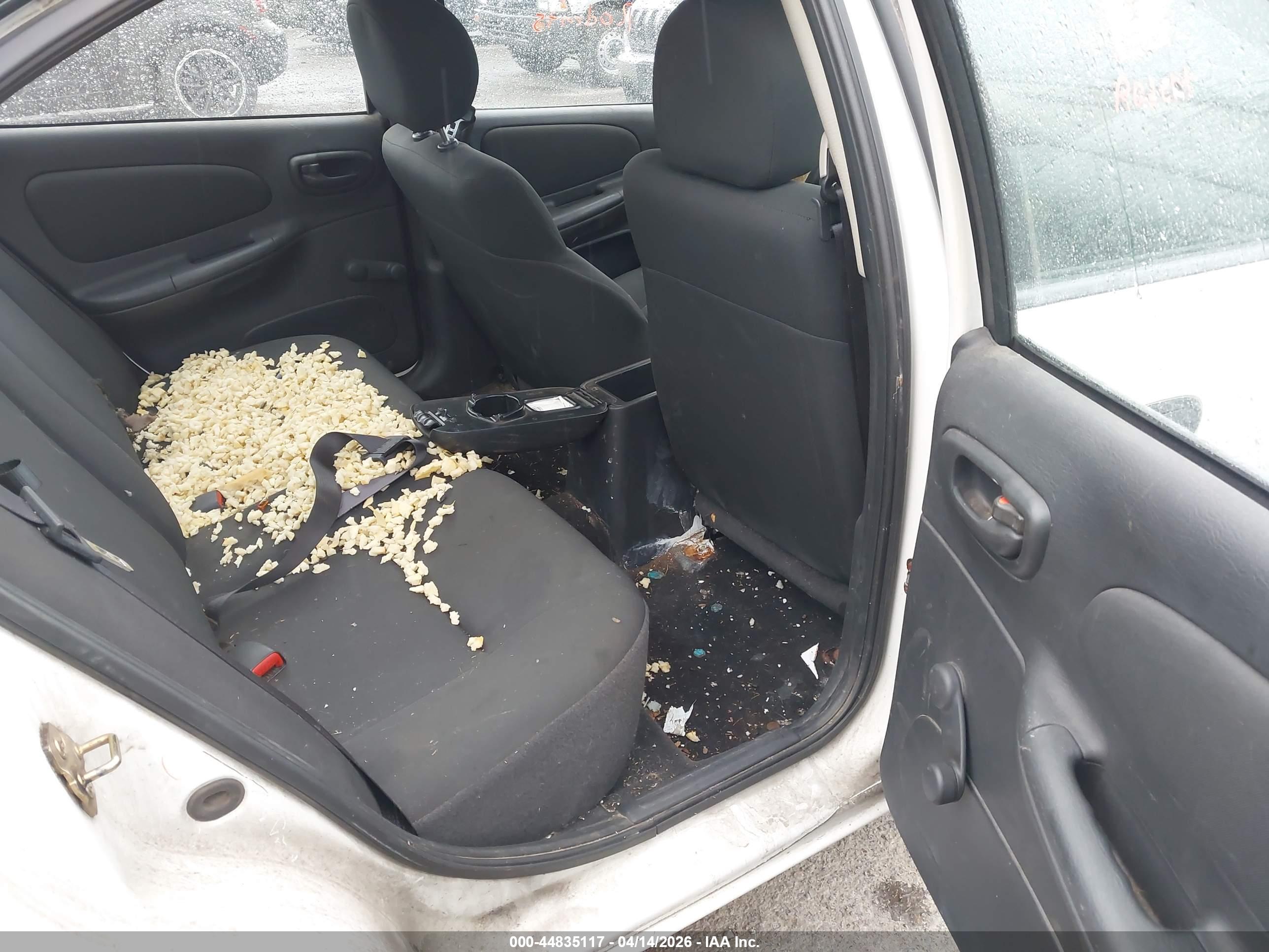DODGE NEON image 8