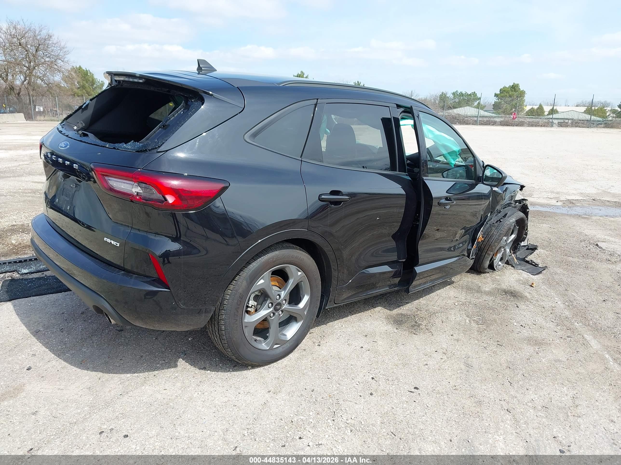 FORD ESCAPE image 4
