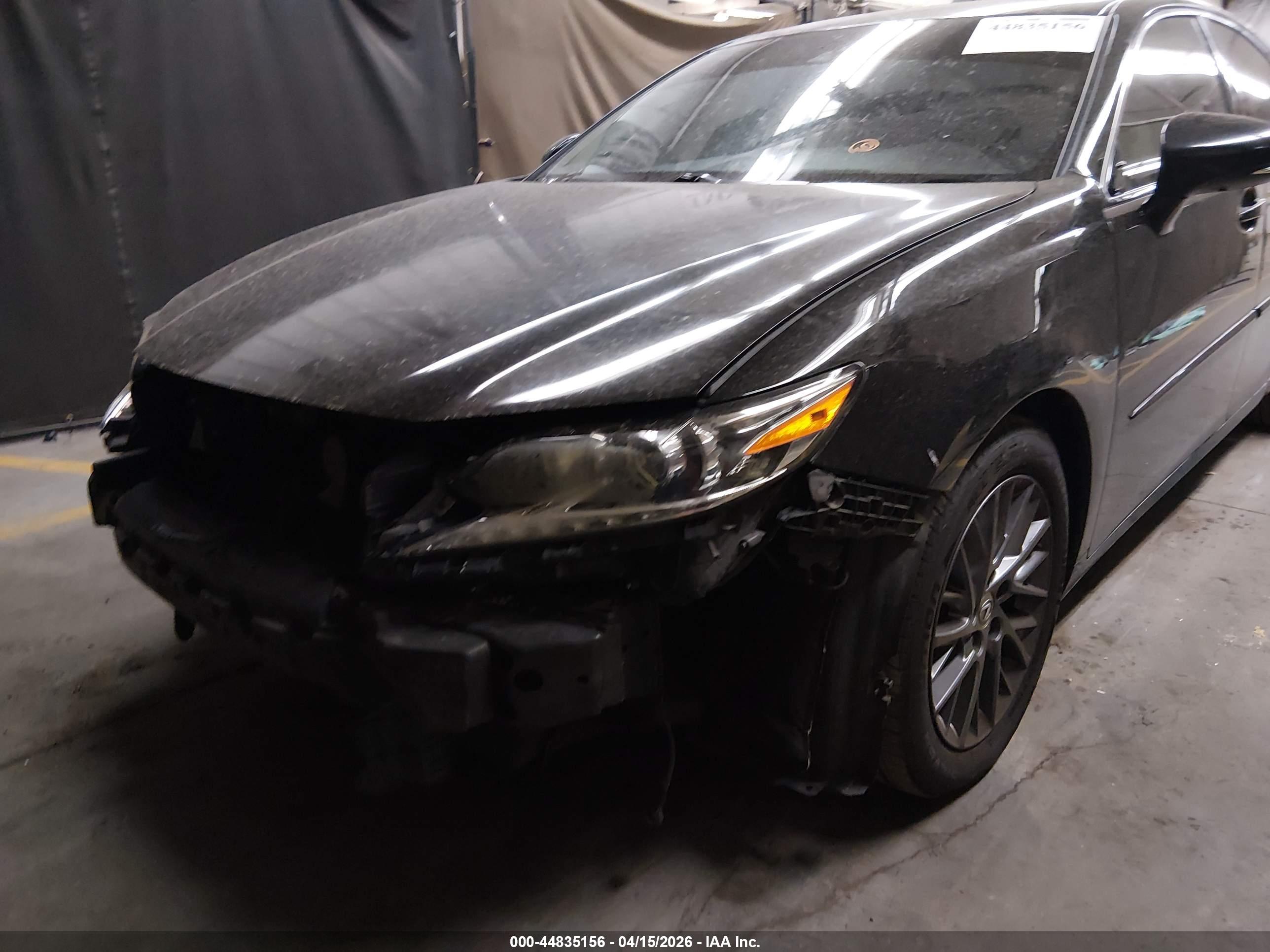 LEXUS ES image 6