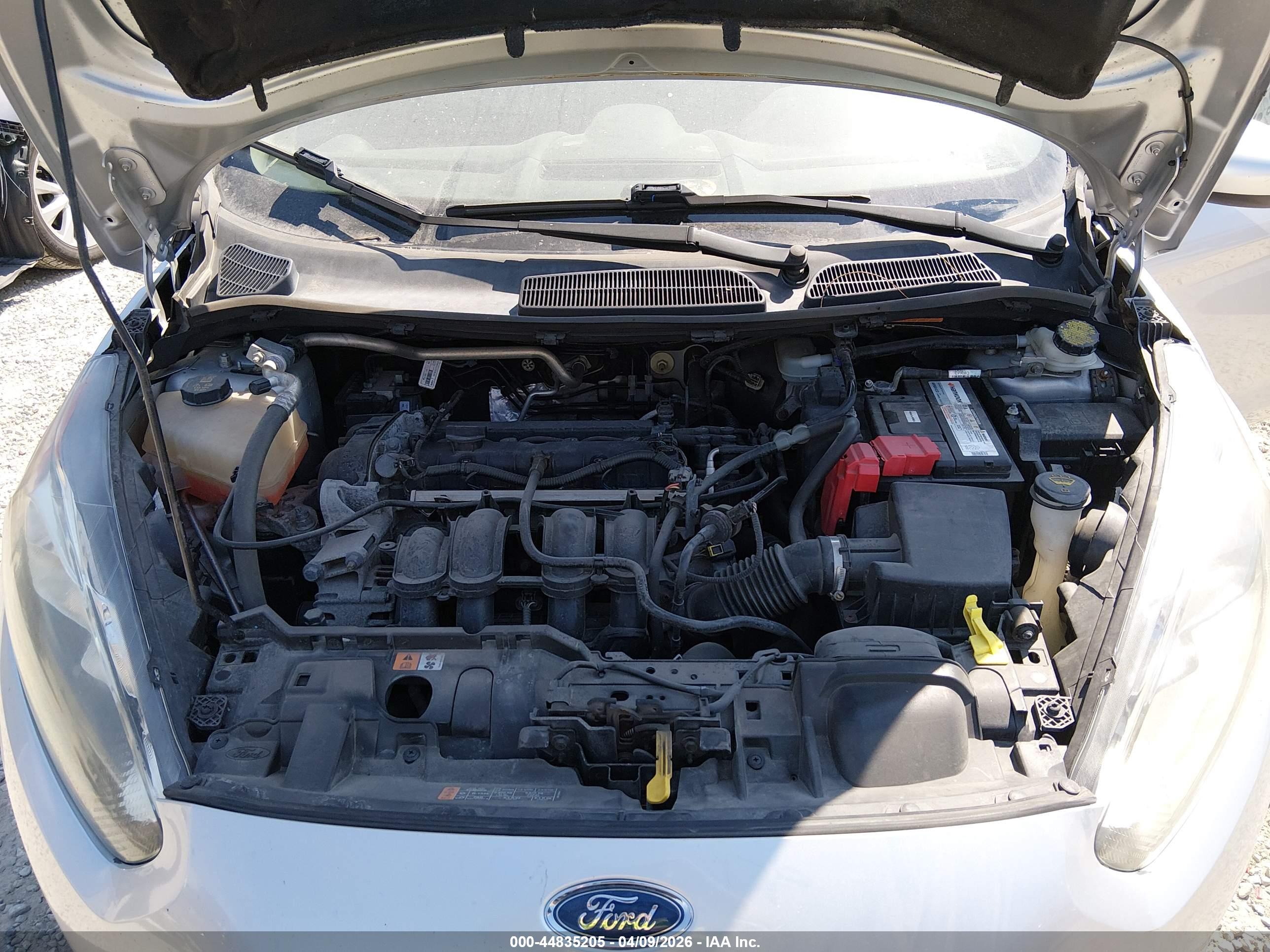 FORD FIESTA image 10