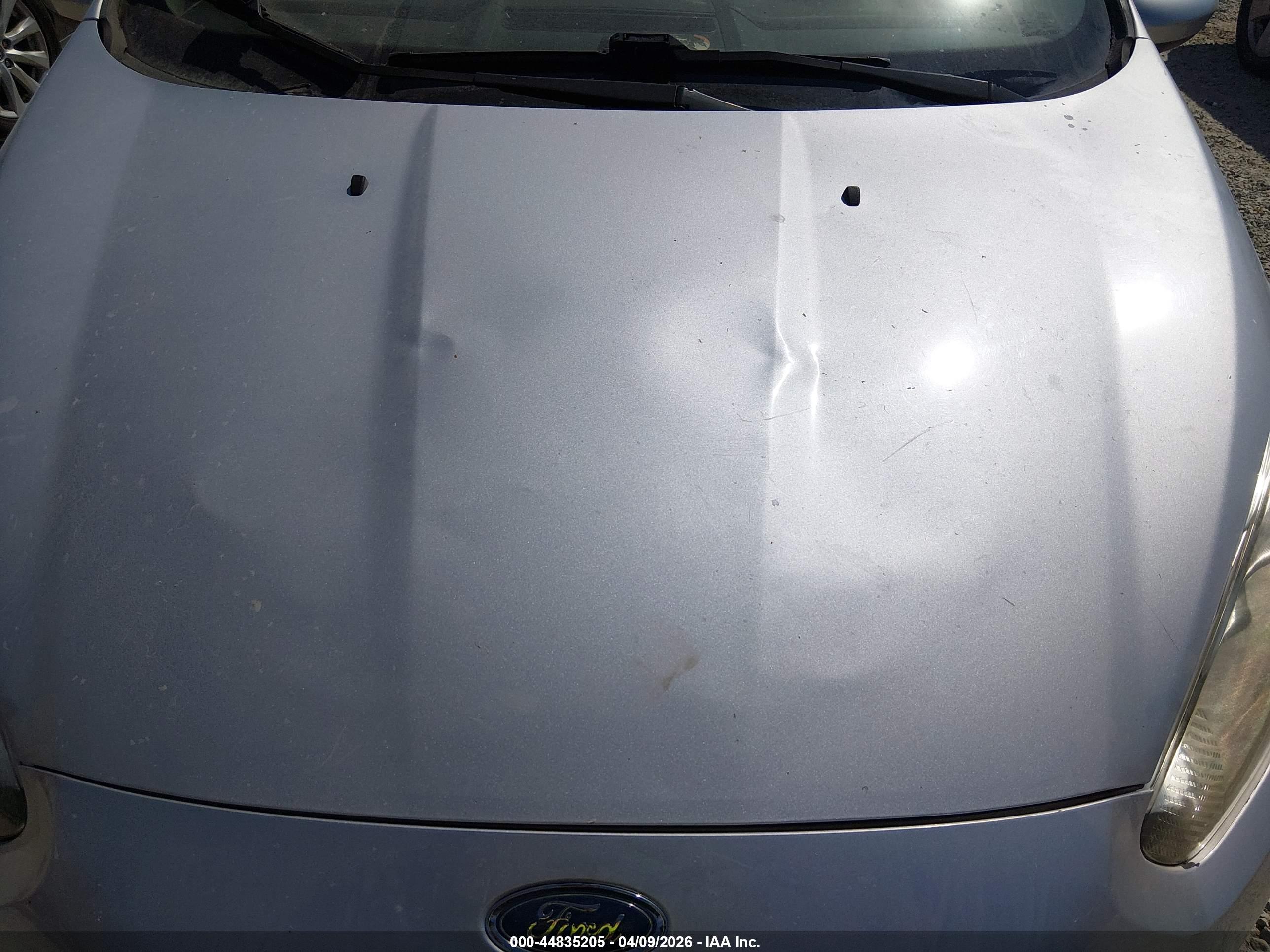 FORD FIESTA image 6