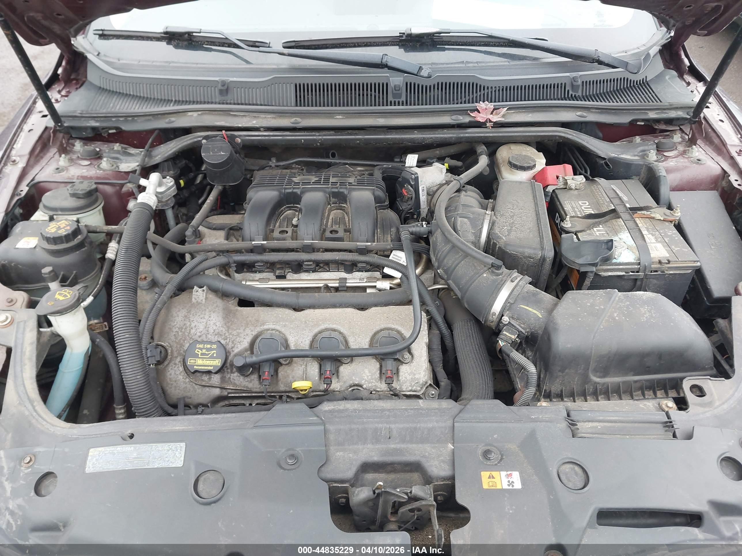 FORD TAURUS image 10