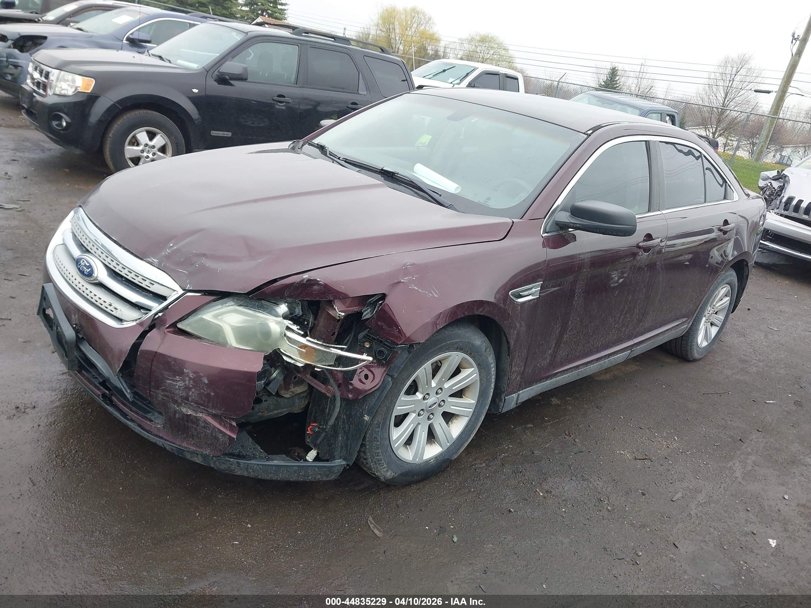 FORD TAURUS image 2