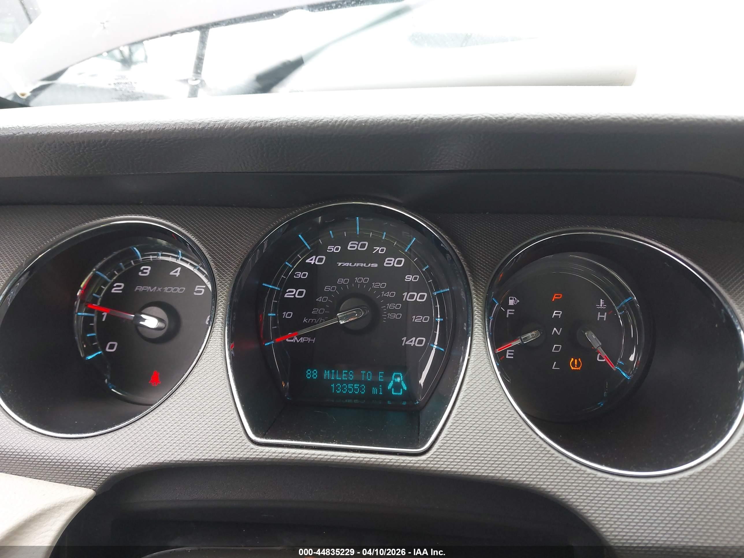 FORD TAURUS image 7