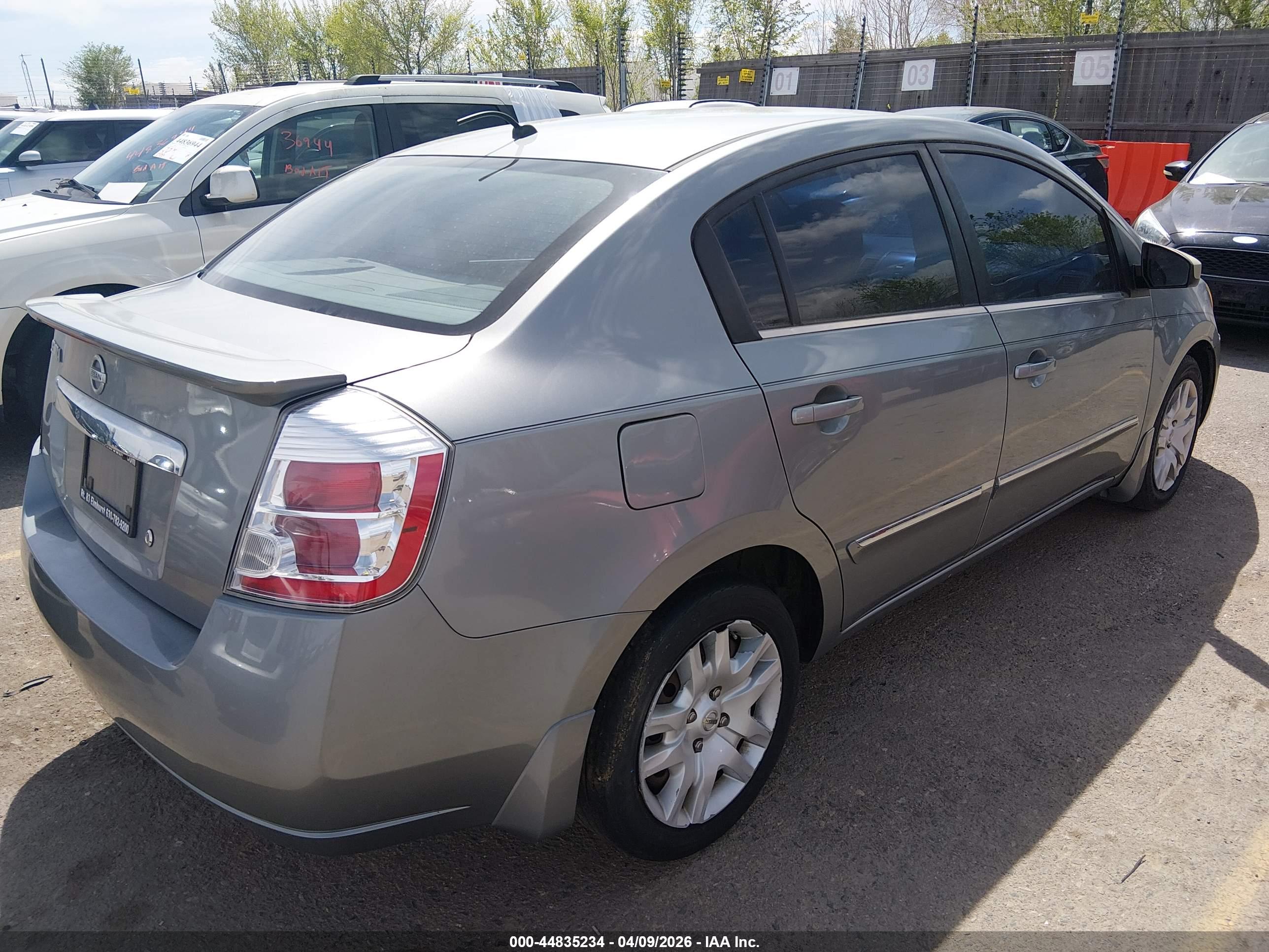 NISSAN SENTRA image 4