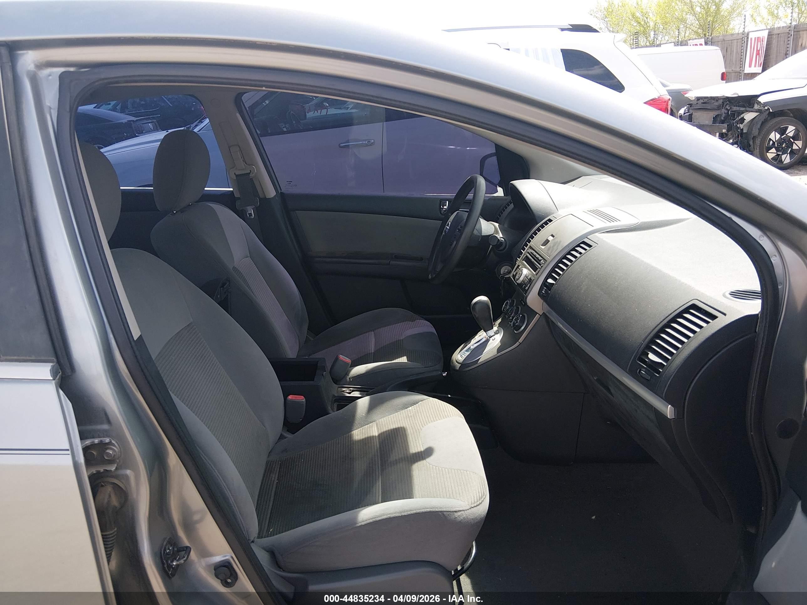 NISSAN SENTRA image 5