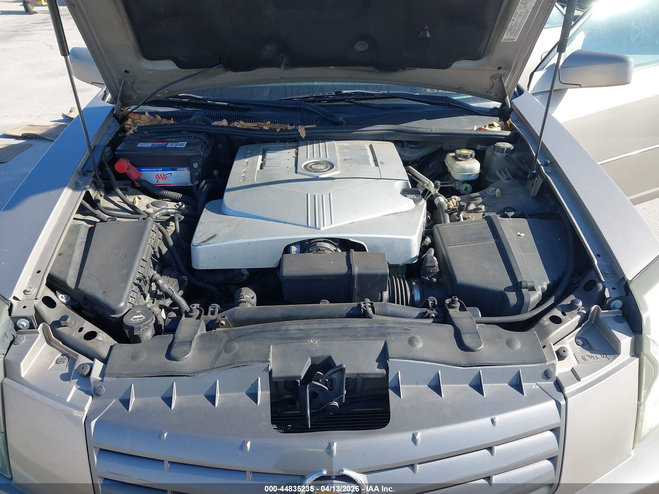 CADILLAC CTS image 10