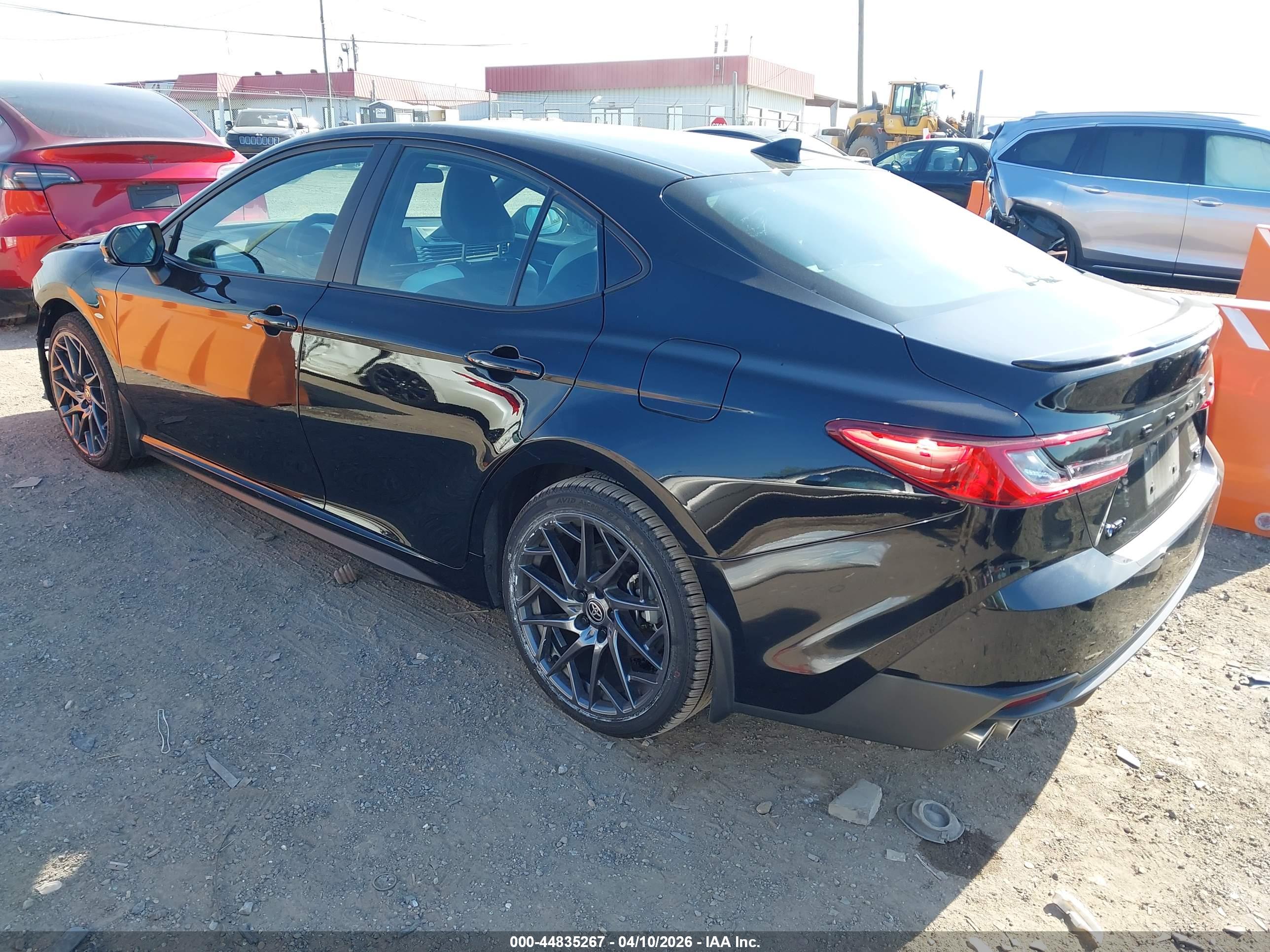 TOYOTA CAMRY image 3