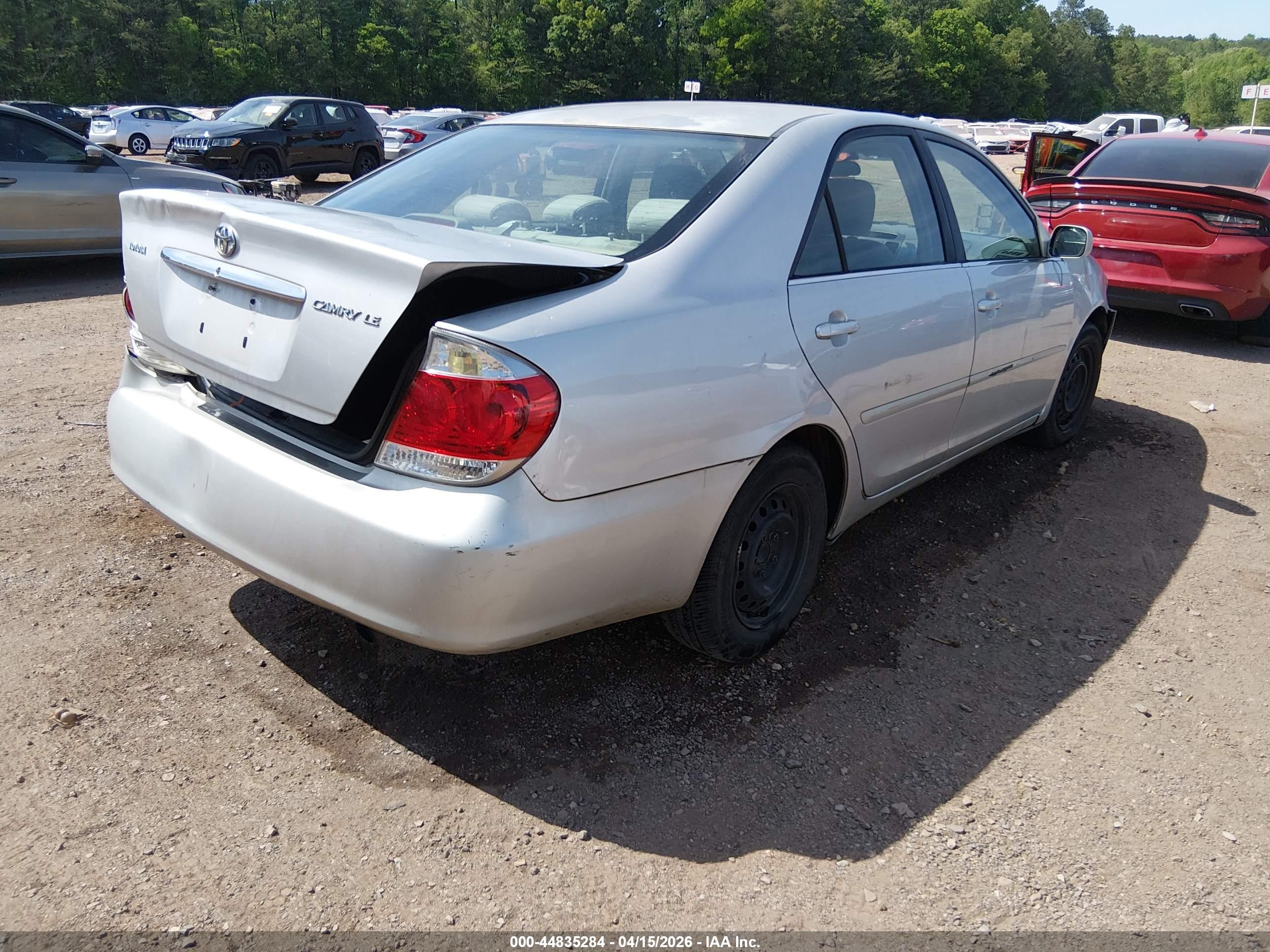 TOYOTA CAMRY image 4