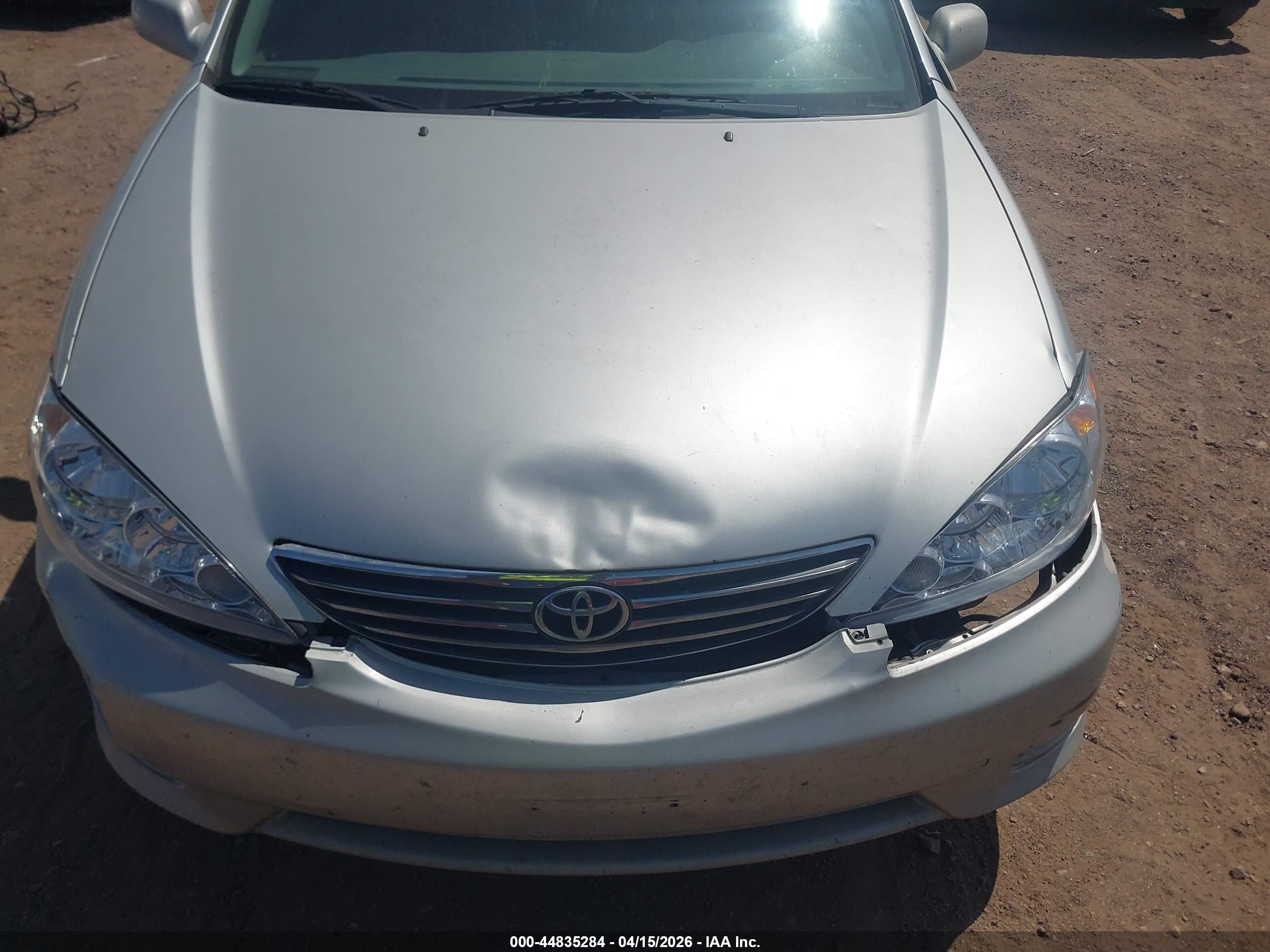 TOYOTA CAMRY image 6