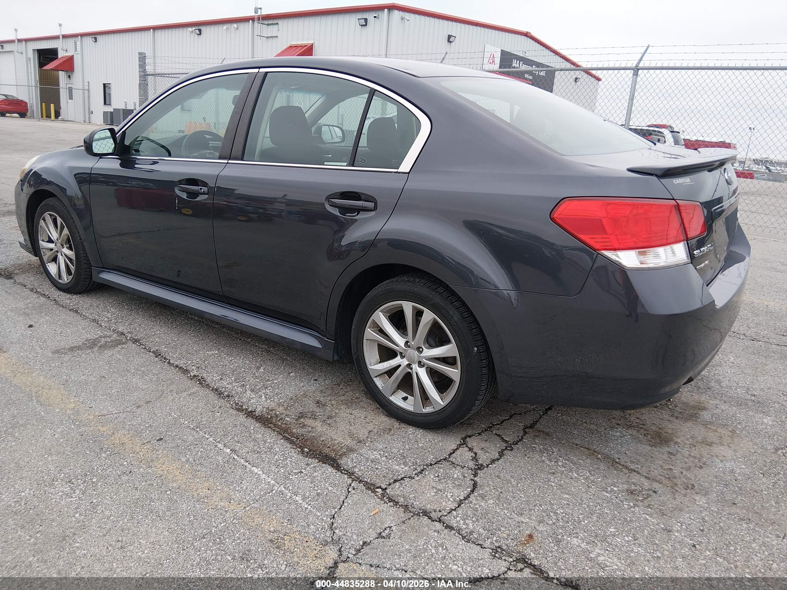 SUBARU LEGACY image 3
