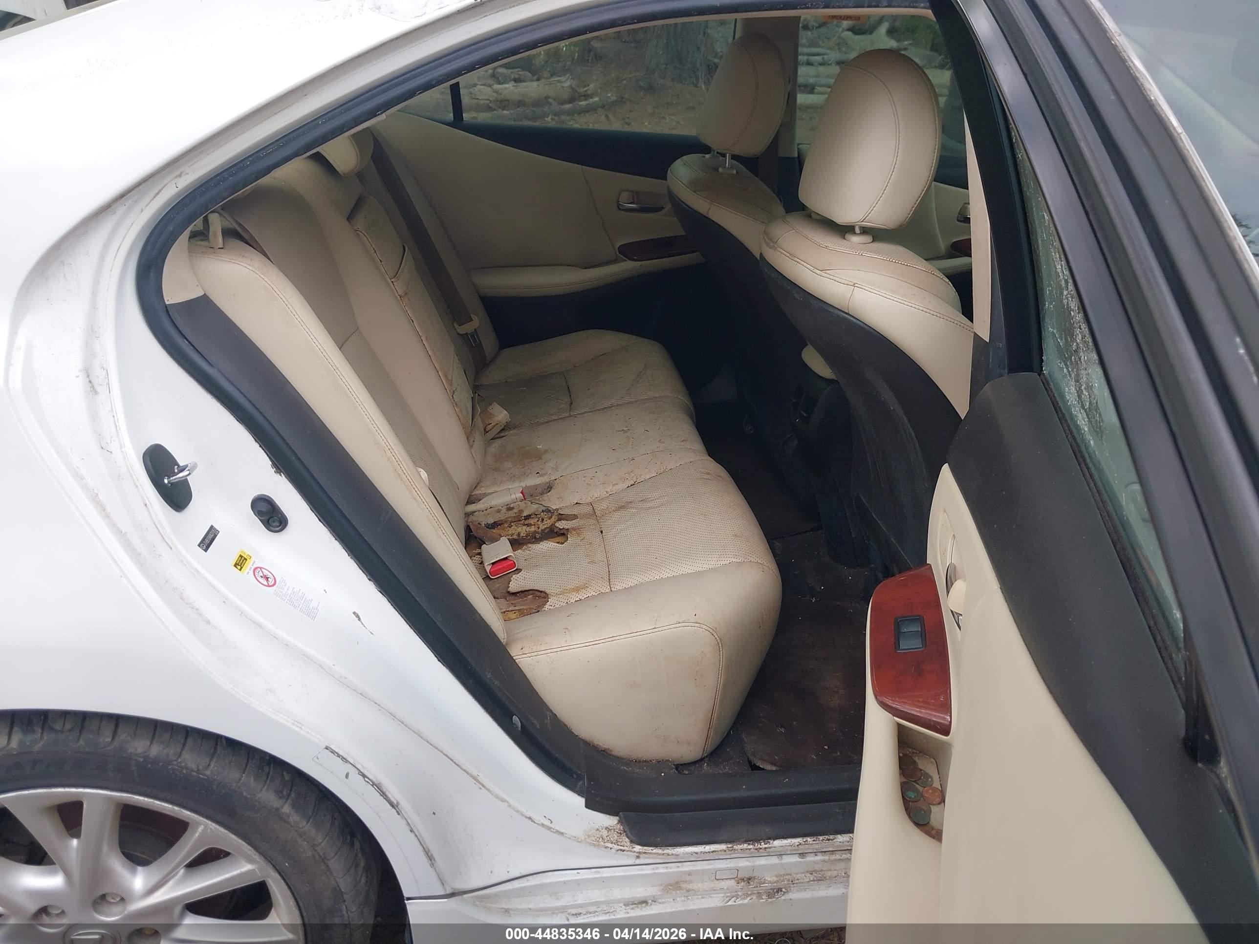 LEXUS HS image 8
